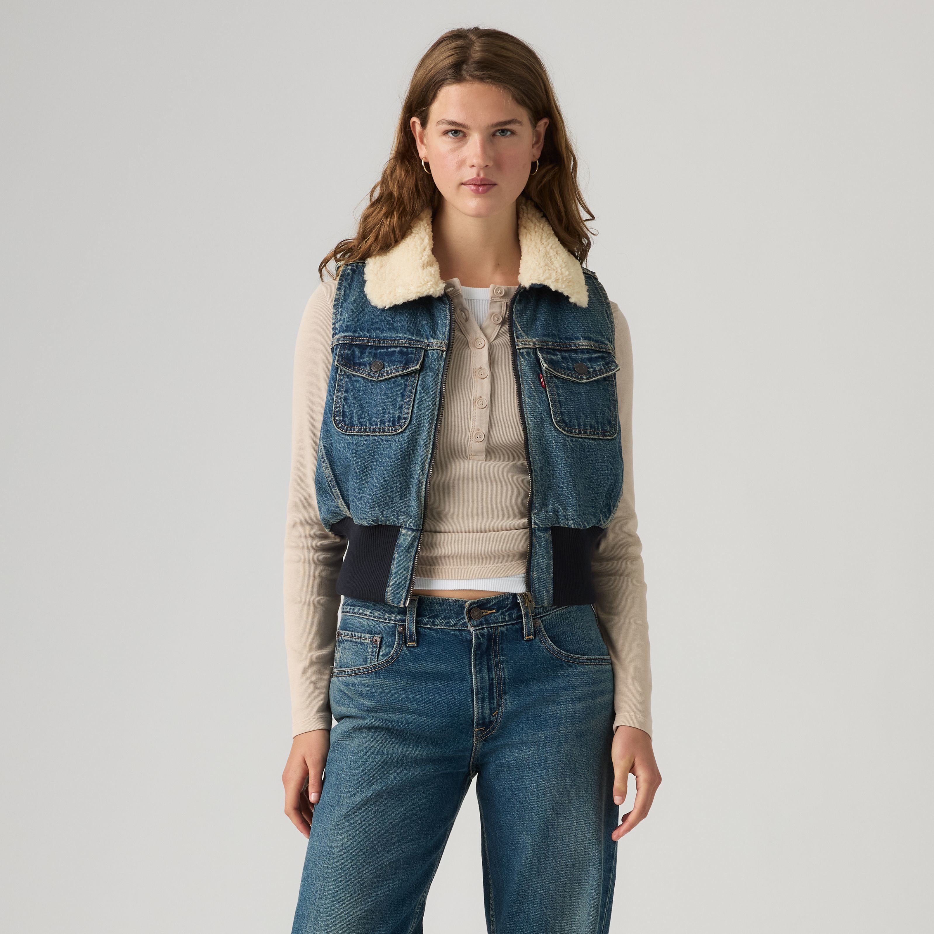 Levi's® Jeansweste TINY SHERPA VEST mit Plüschkragen