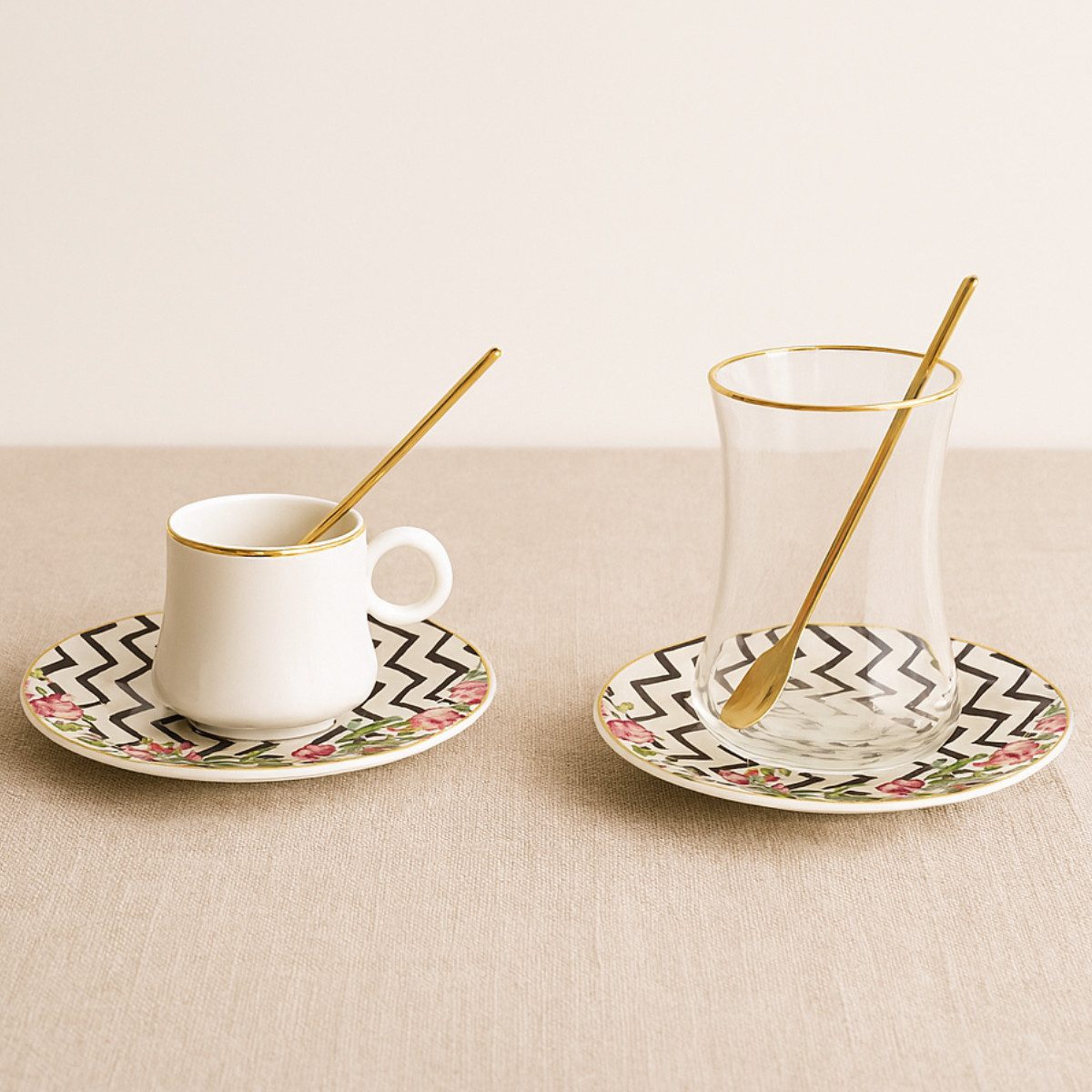 Teeglas - Espresso Set 24 teilig inkl, Untertasse und Löffel Weiß Schwarz