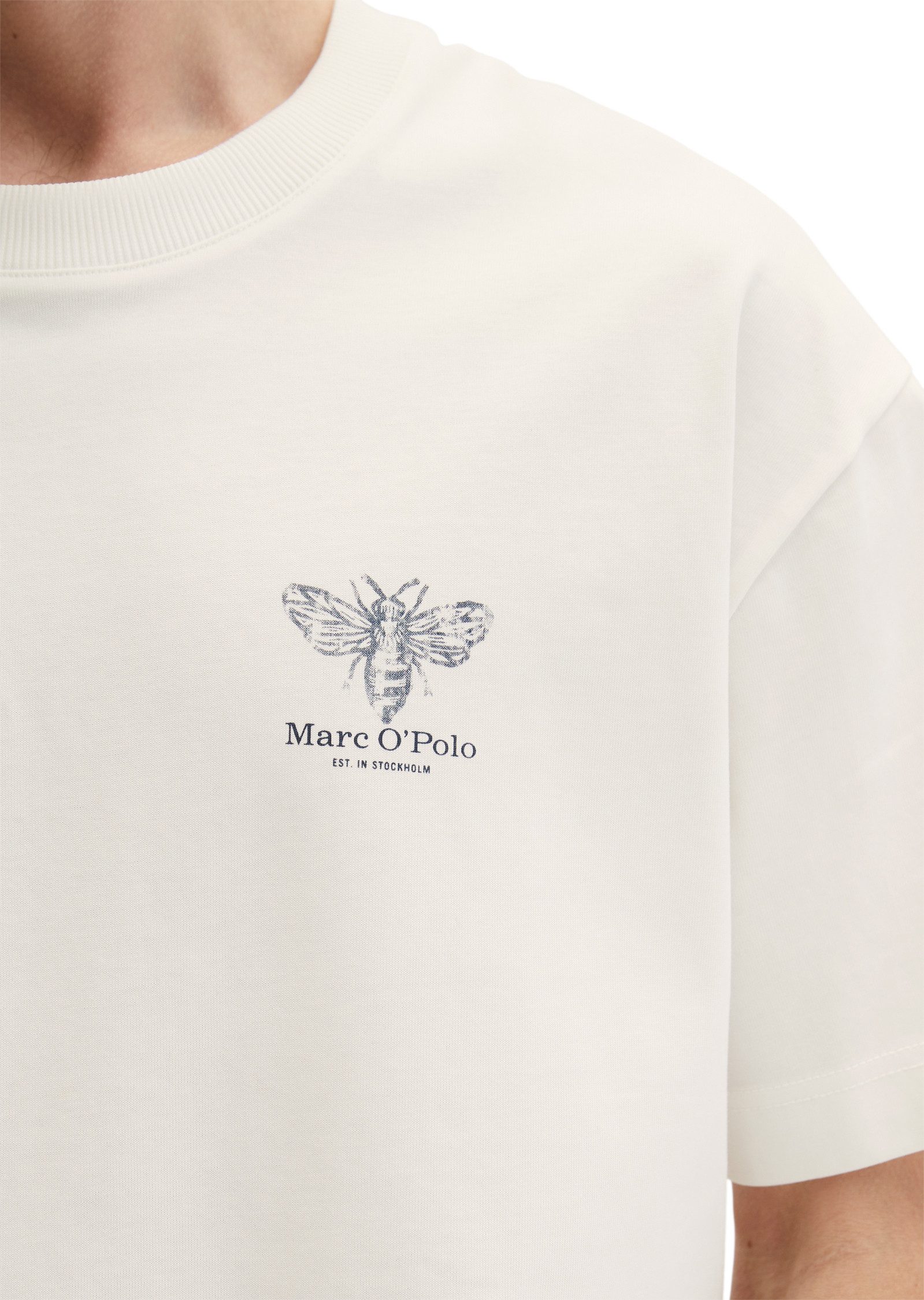 Marc O'Polo T-Shirt loose fit mit beidseitigen Insektenprints – Bild 3 von 5