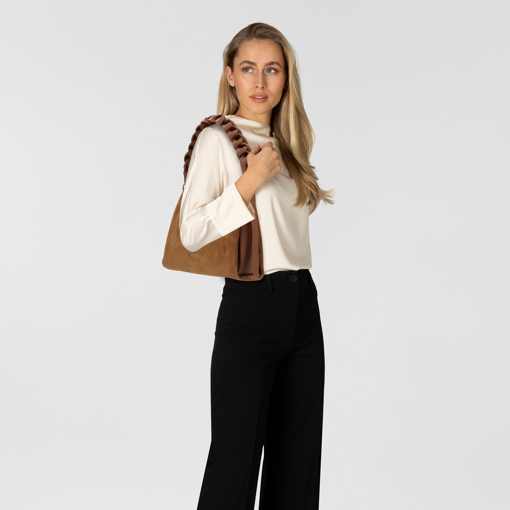 COCCINELLE Schultertasche Boheme, Leder günstig online kaufen