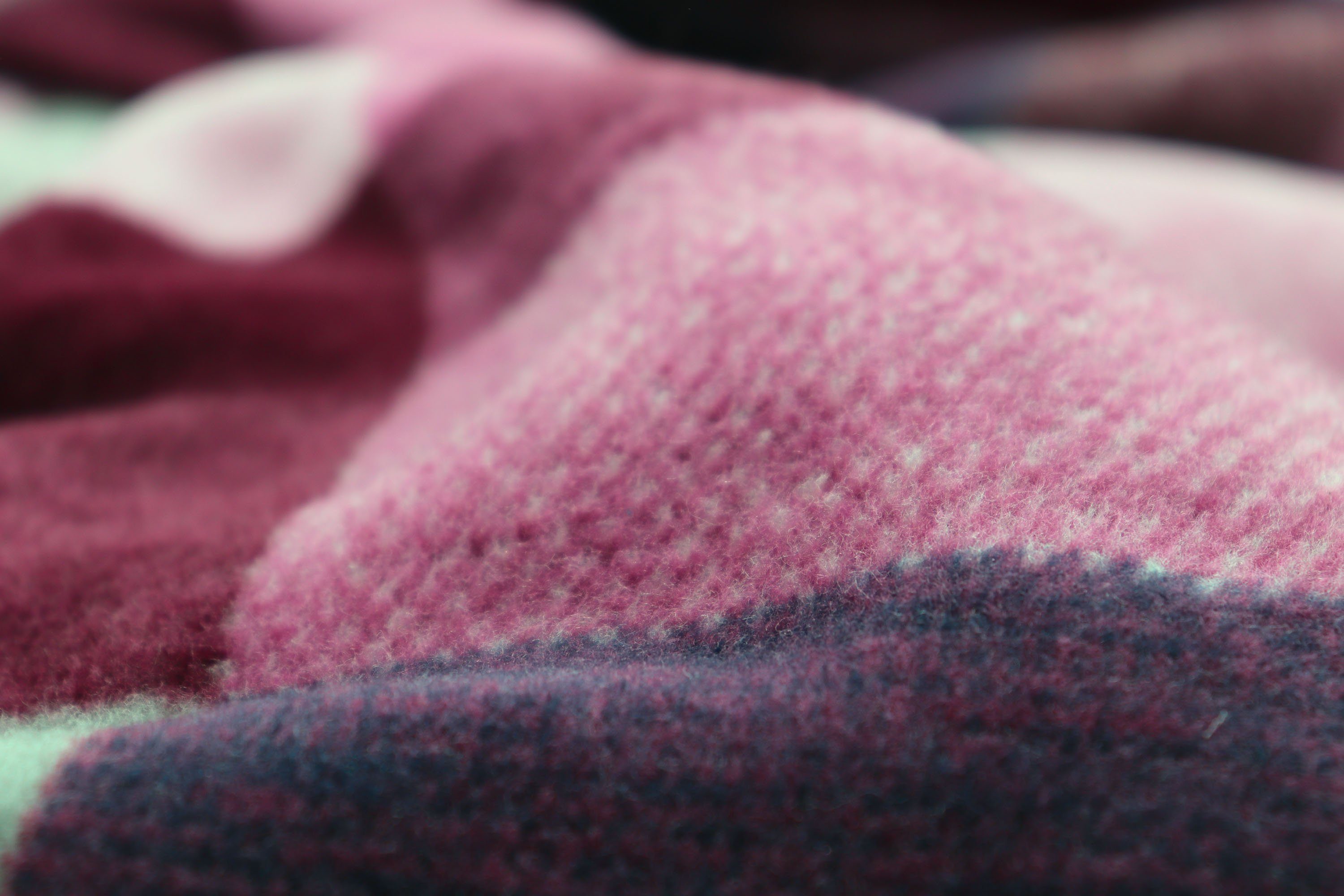 Wohndecke Color Squares berry, rosa karierte günstig online kaufen