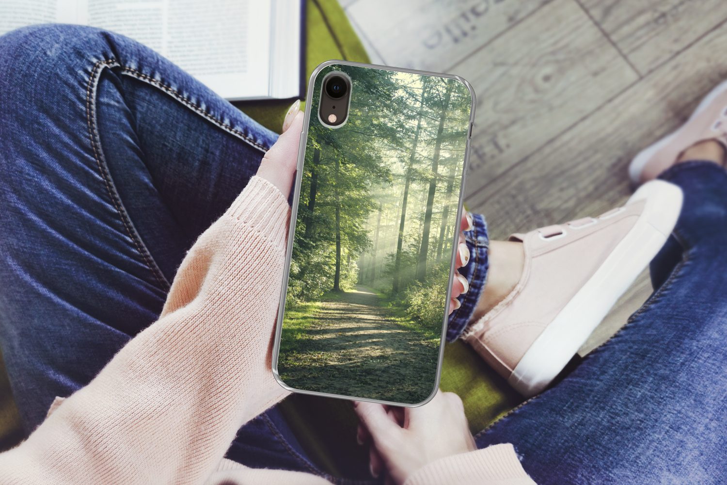 MuchoWow Handyhülle für Apple iPhone XR Wald - Weg - Sonne - Bäume - Grün - Natur, Smartphone-Bumper, Print, Handy Schutzhülle Dünn