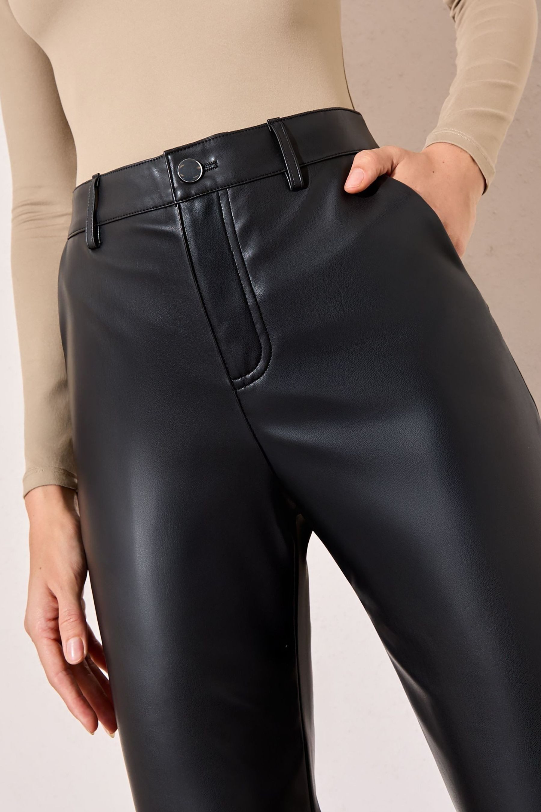 Friends Like These Lederhose Friends Like These Kunstlederhose, Regular (1-tlg) – Bild 3 von 5