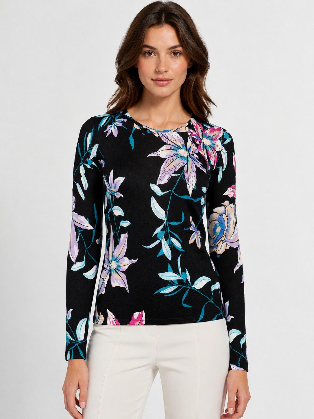 Passioni Strickpullover in schwarz mit blauen Lillien