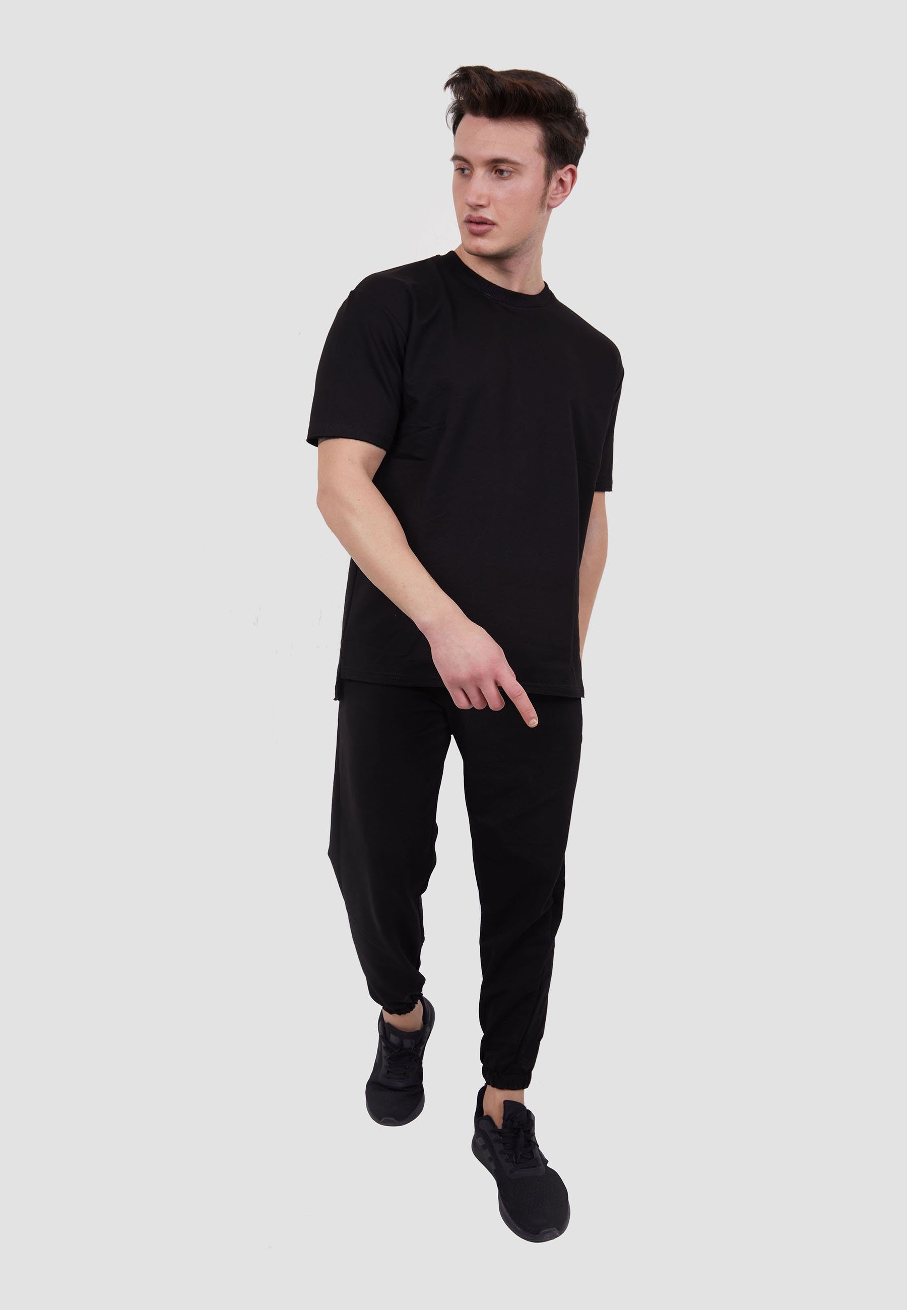 Tom Barron Sportanzug aus Oversize-Shirt und Jogginghose