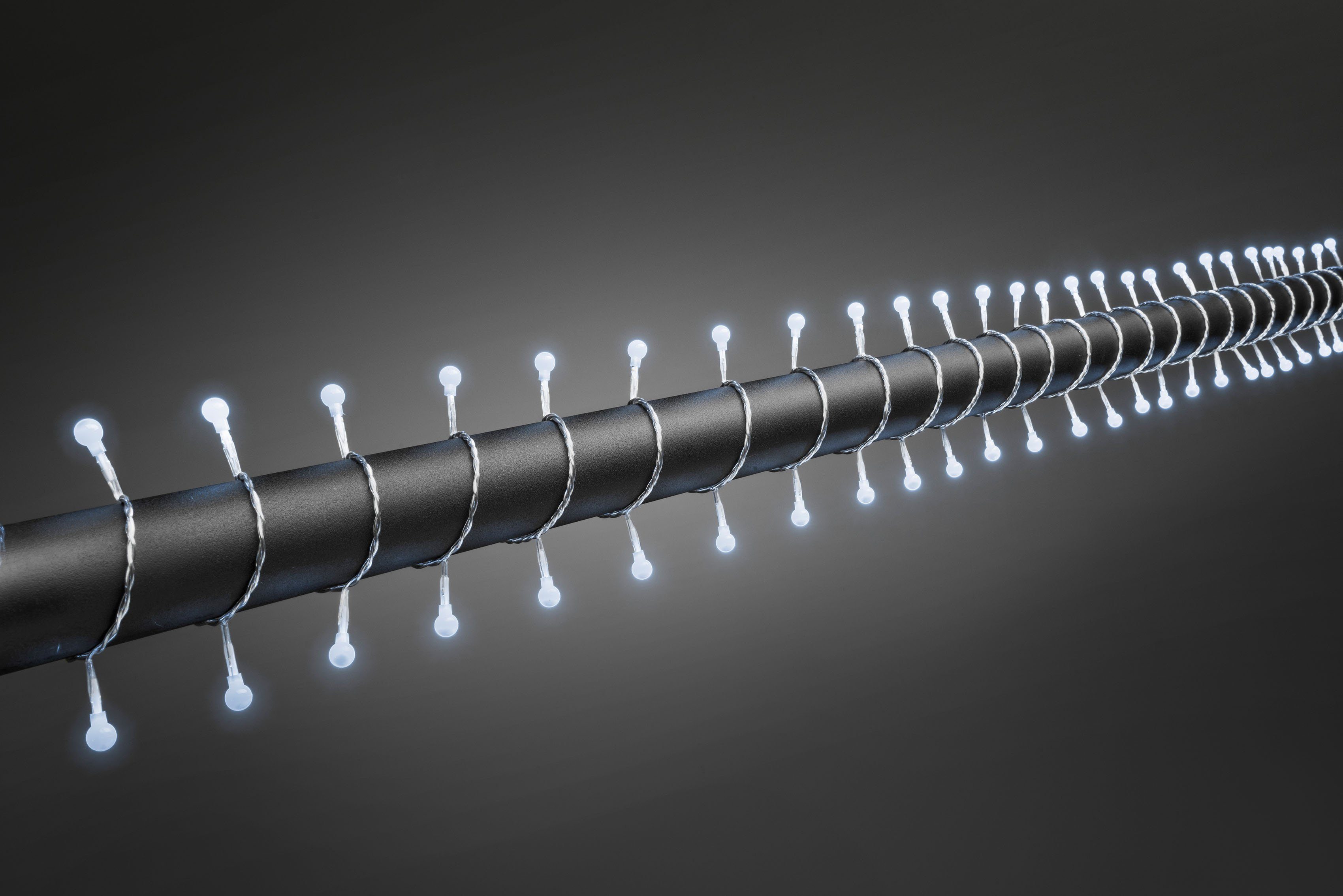 KONSTSMIDE LED-Lichterkette Weihnachtsdeko aussen, 80-flammig, LED  Globelichterkette, runde Dioden, 80 kalt weiße Dioden
