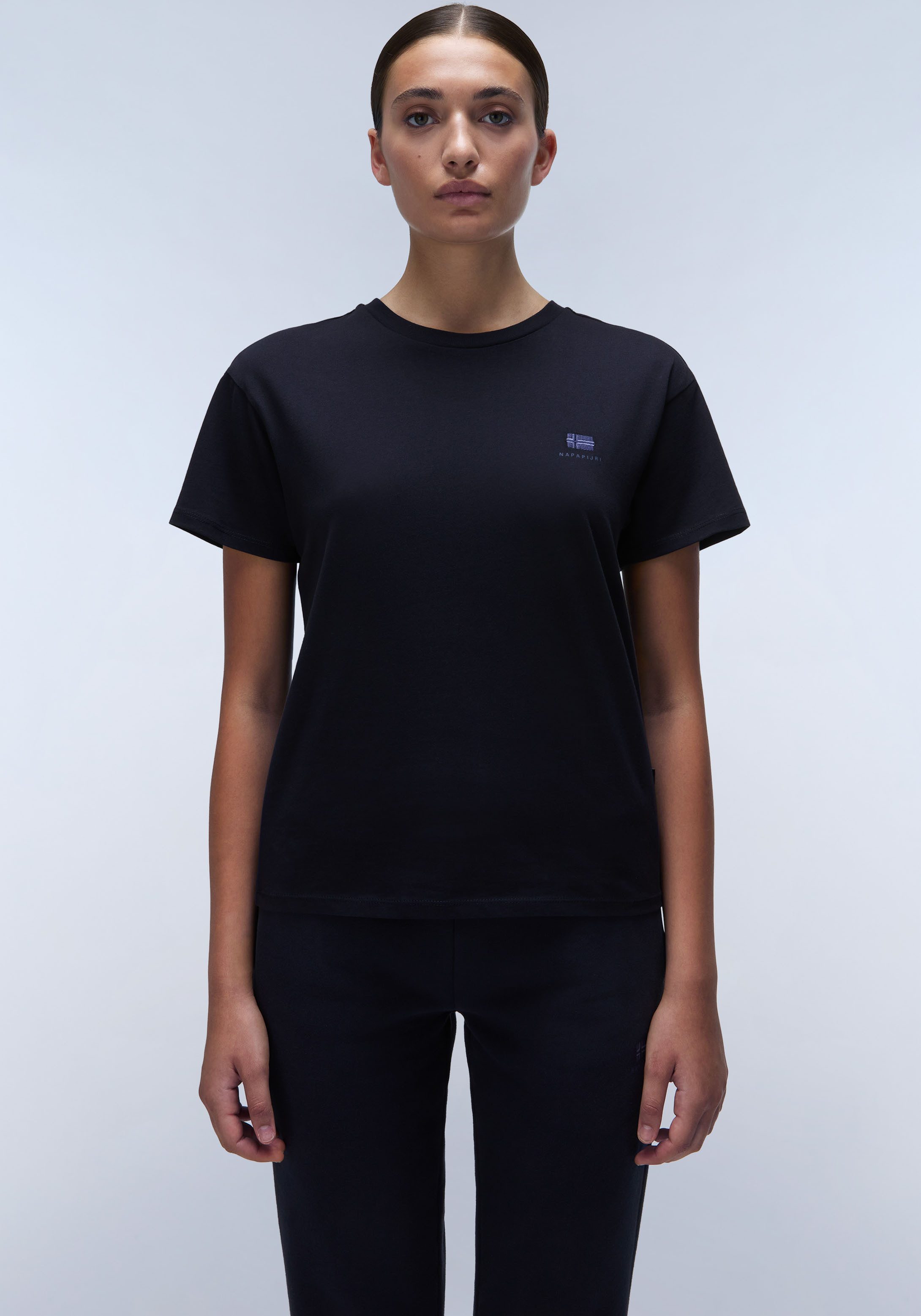 Napapijri T-Shirt S-NINA 941 BLACK BEAUTY mit klassischem Rundhalsausschnitt, aus Baumwolle in Single Jersey