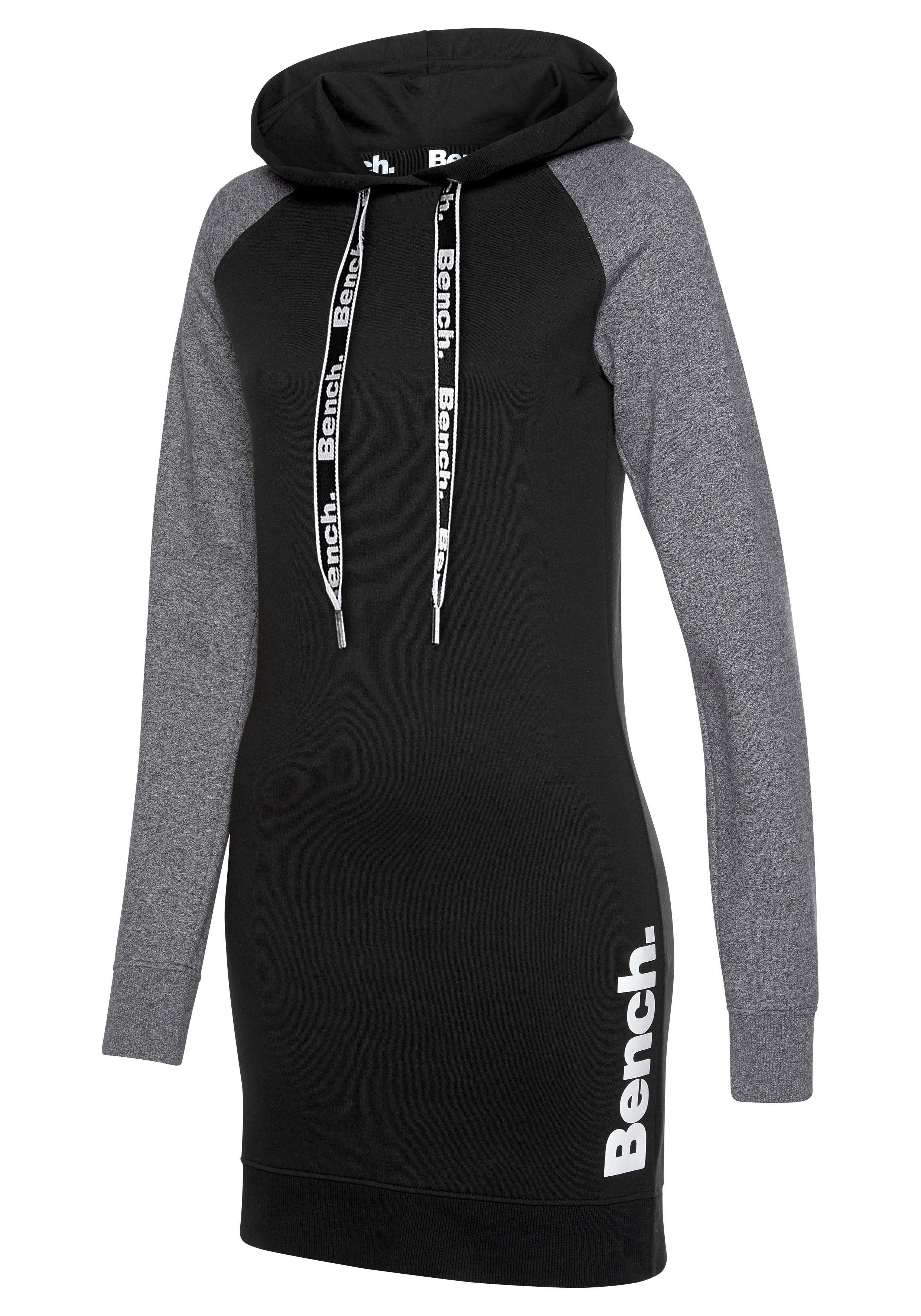 Bench. Loungewear Sweatkleid mit Kapuze und farblich abgesetzten Ärmeln