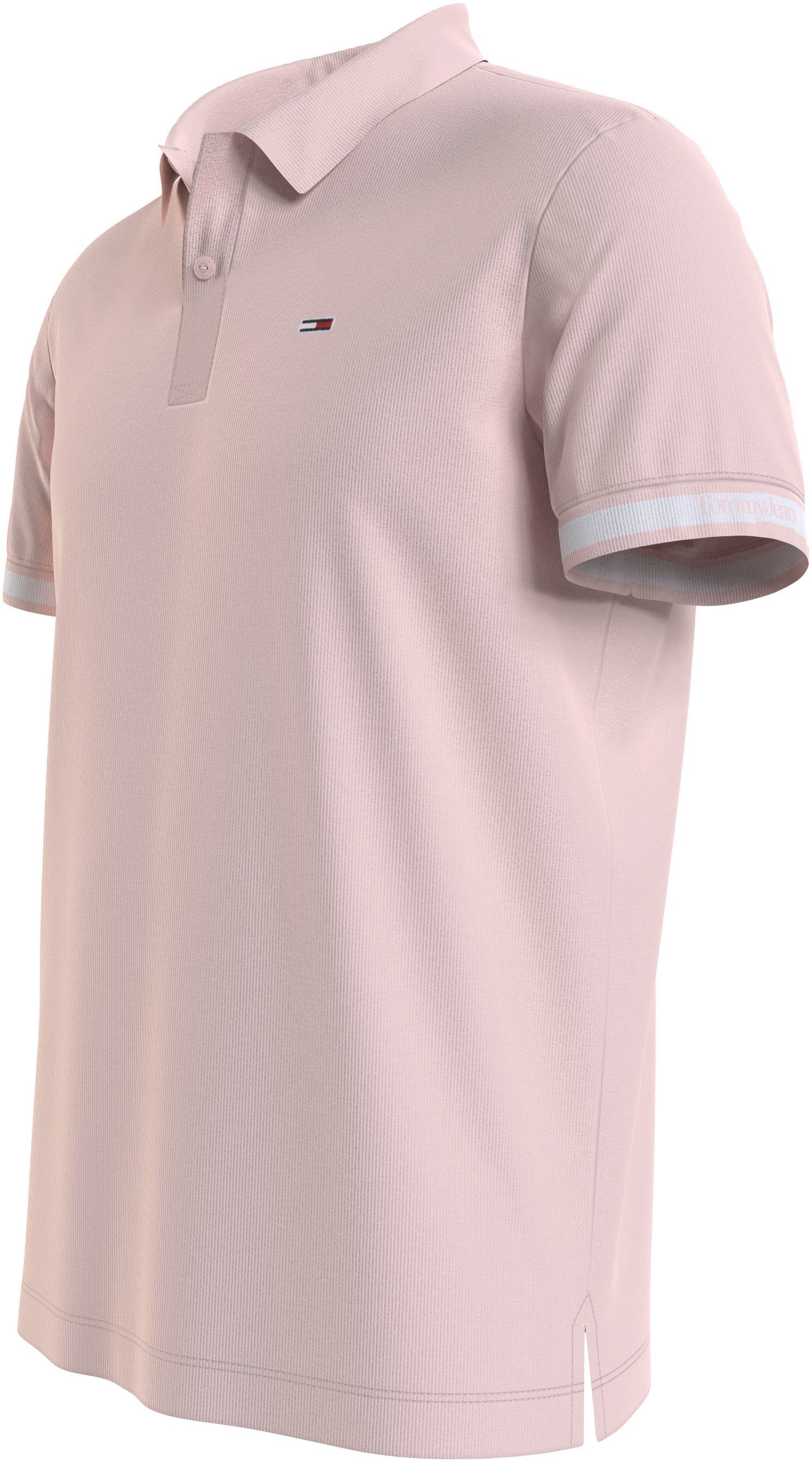 Tommy Jeans Poloshirt TJM CLSC ESSENTIAL mit FaintPink Logostickerei POLO