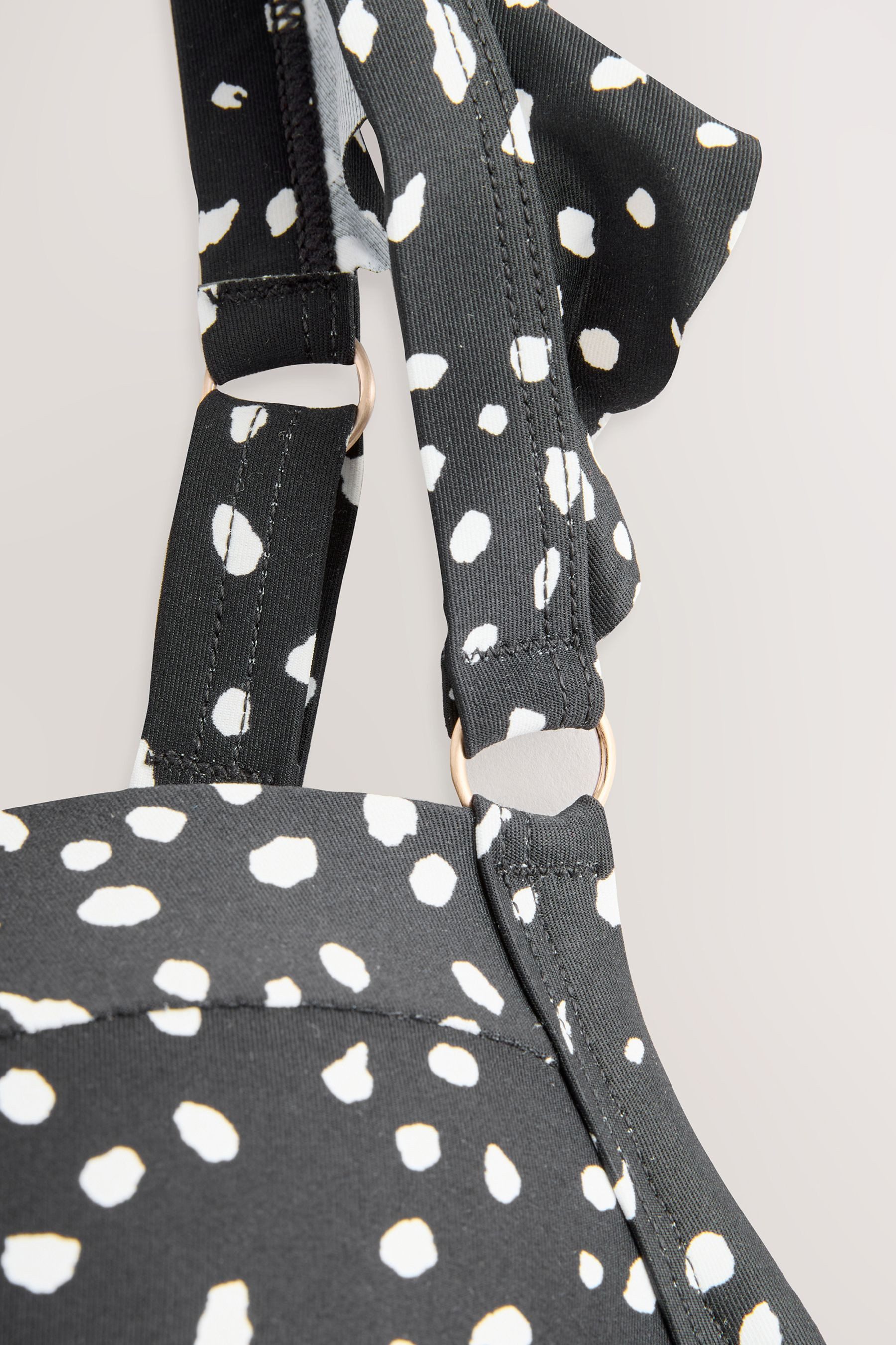 Next Bügel-Bikini-Top Wattiertes Bügel-Bikinioberteil mit Rüschenträgern (1 günstig online kaufen