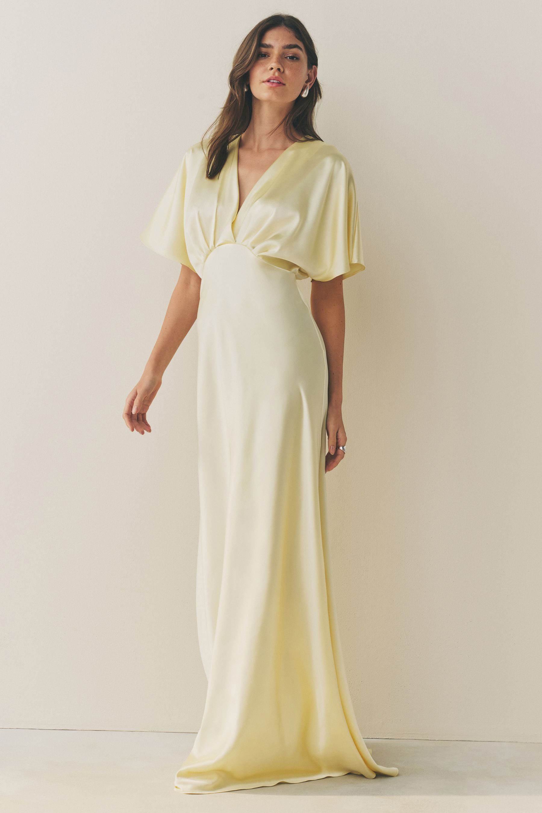 Next Satinkleid Langes Satin-Brautjungfernkleid mit Flatterärmeln günstig online kaufen