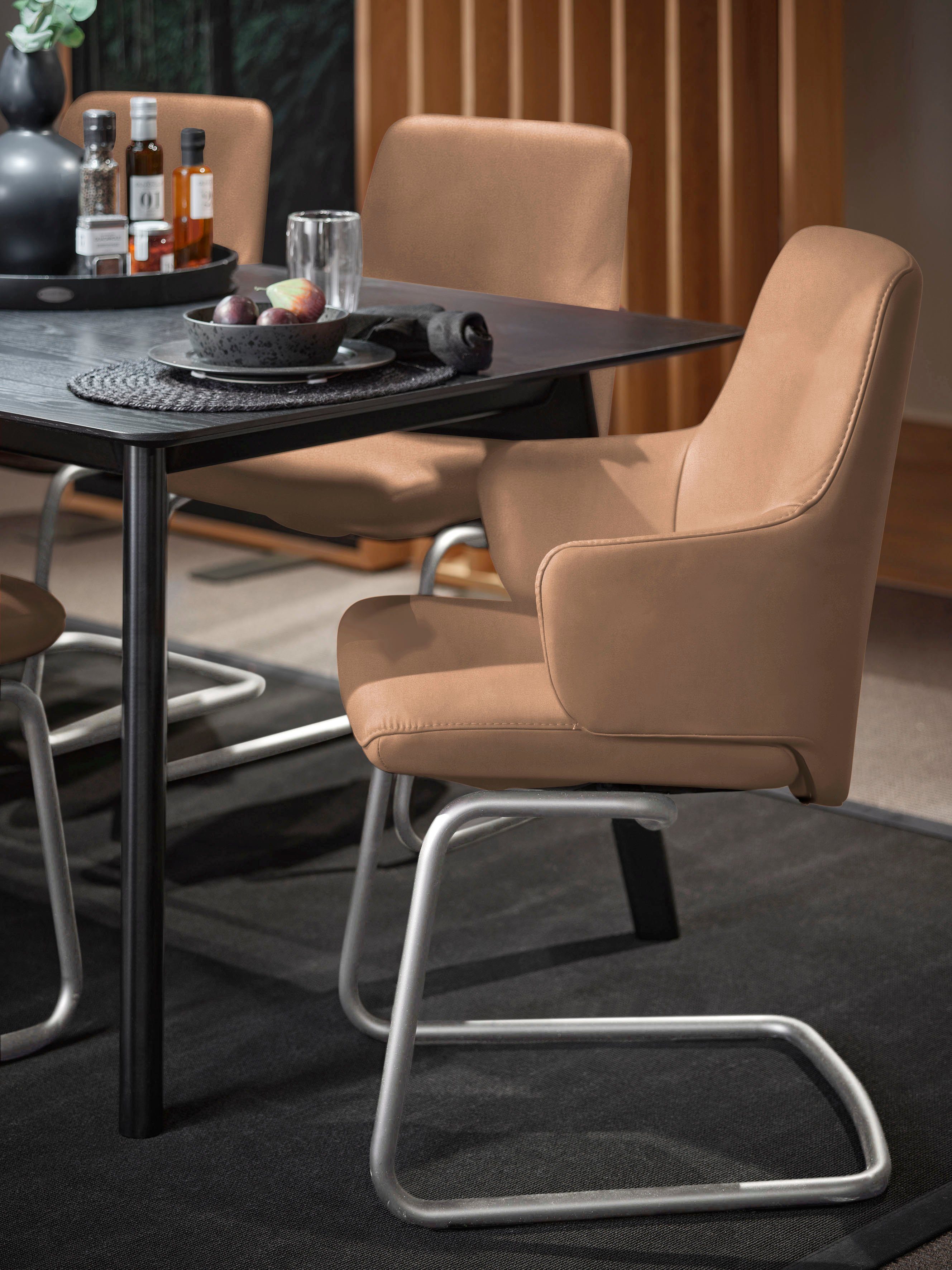 Stressless® Polsterstuhl Laurel, Low Back mit Armlehne, Größe L, mit Beinen aus Stahl in Schwarz matt