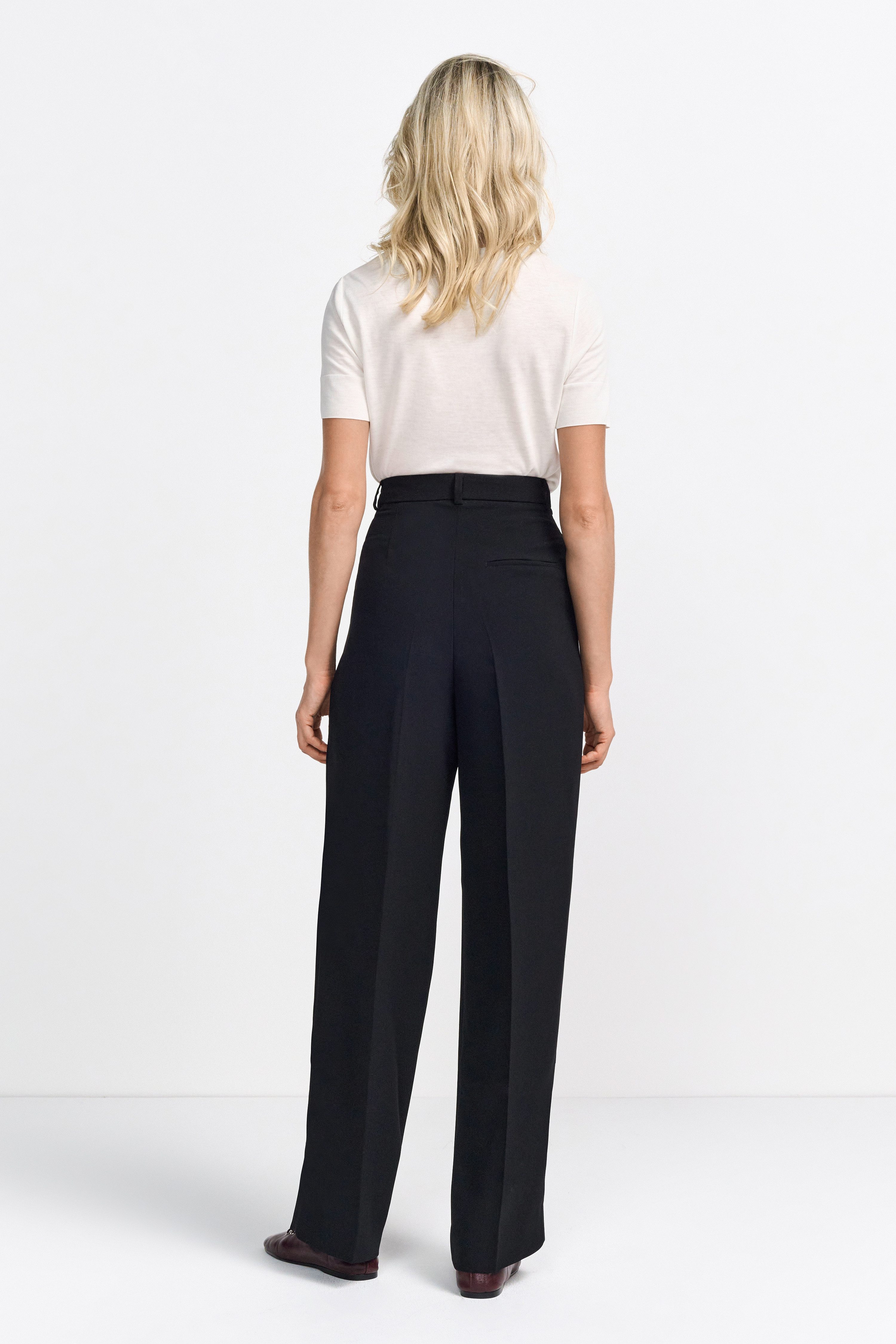 RICHROYAL Bügelfaltenhose Mit Markenlabel über der Tasche