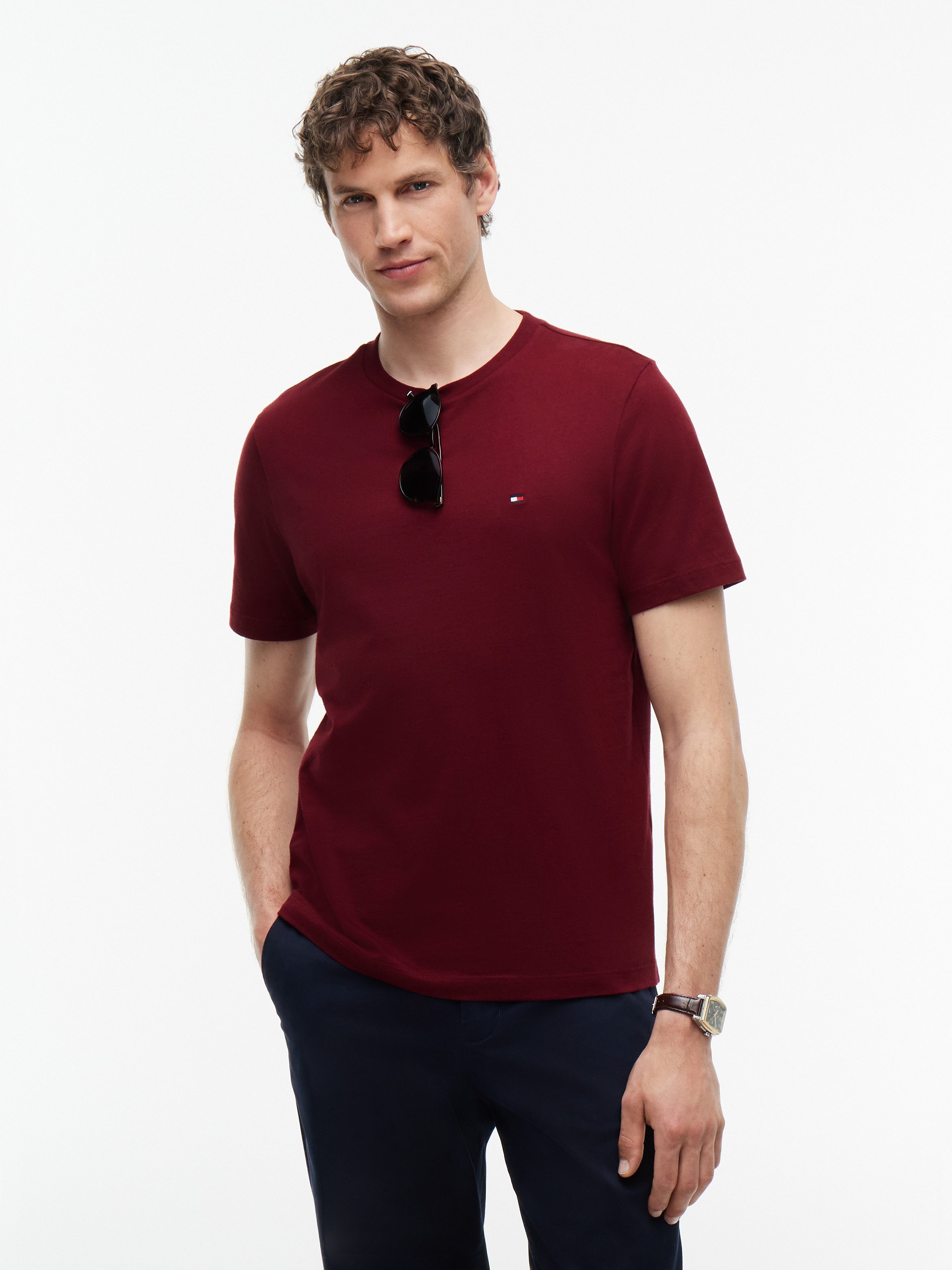 Tommy Hilfiger T-Shirt ESSENTIAL REGULAR FIT SOLID mit Stickerei unifarben, casual, Baumwolle, Rundhals