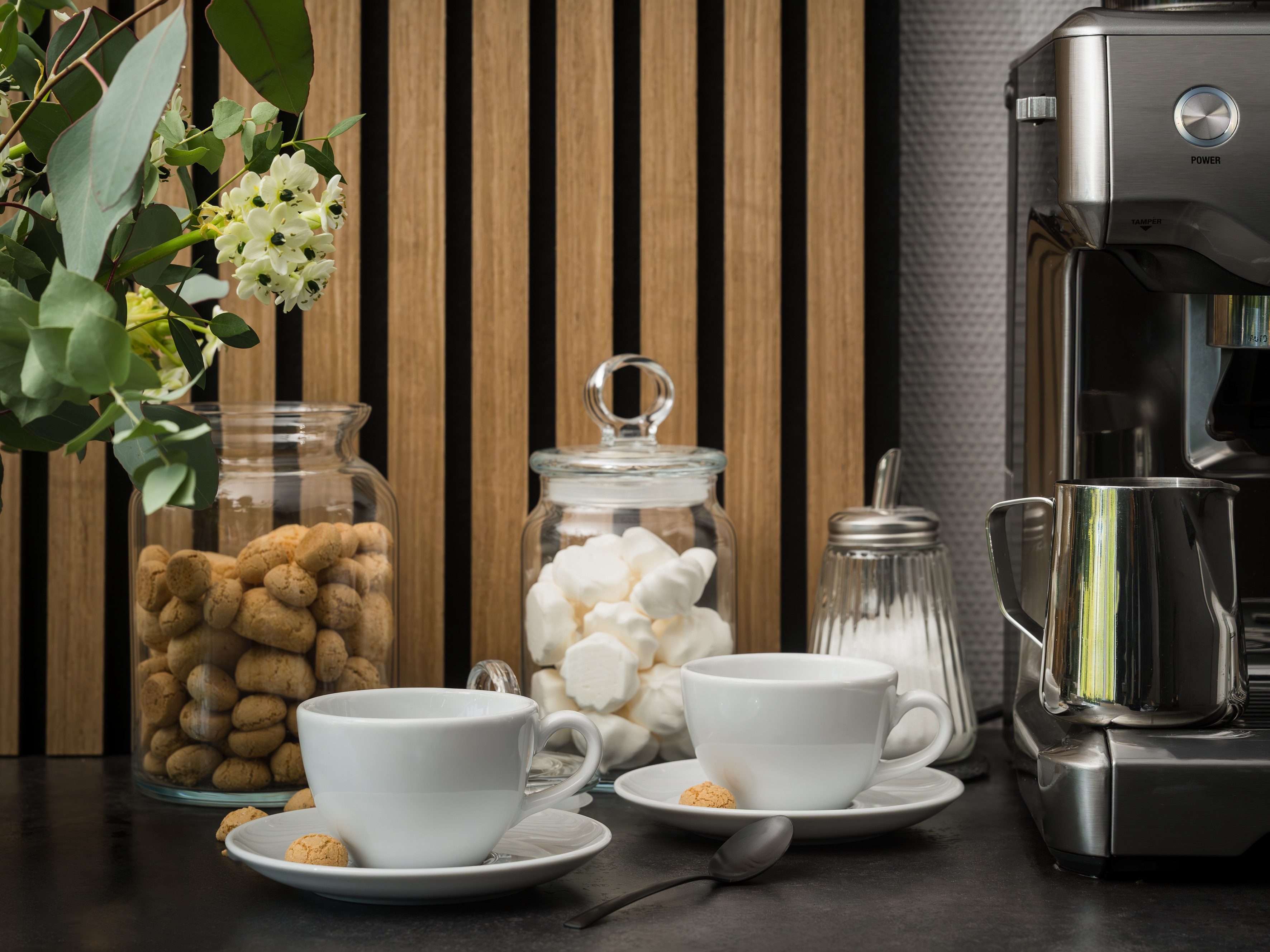 CreaTable Tasse Bistrot Weiss, Kaffeetasse Set 8-tlg, 8-tlg., Porzellan, Klassiker in Weiß, Der Alleskönner