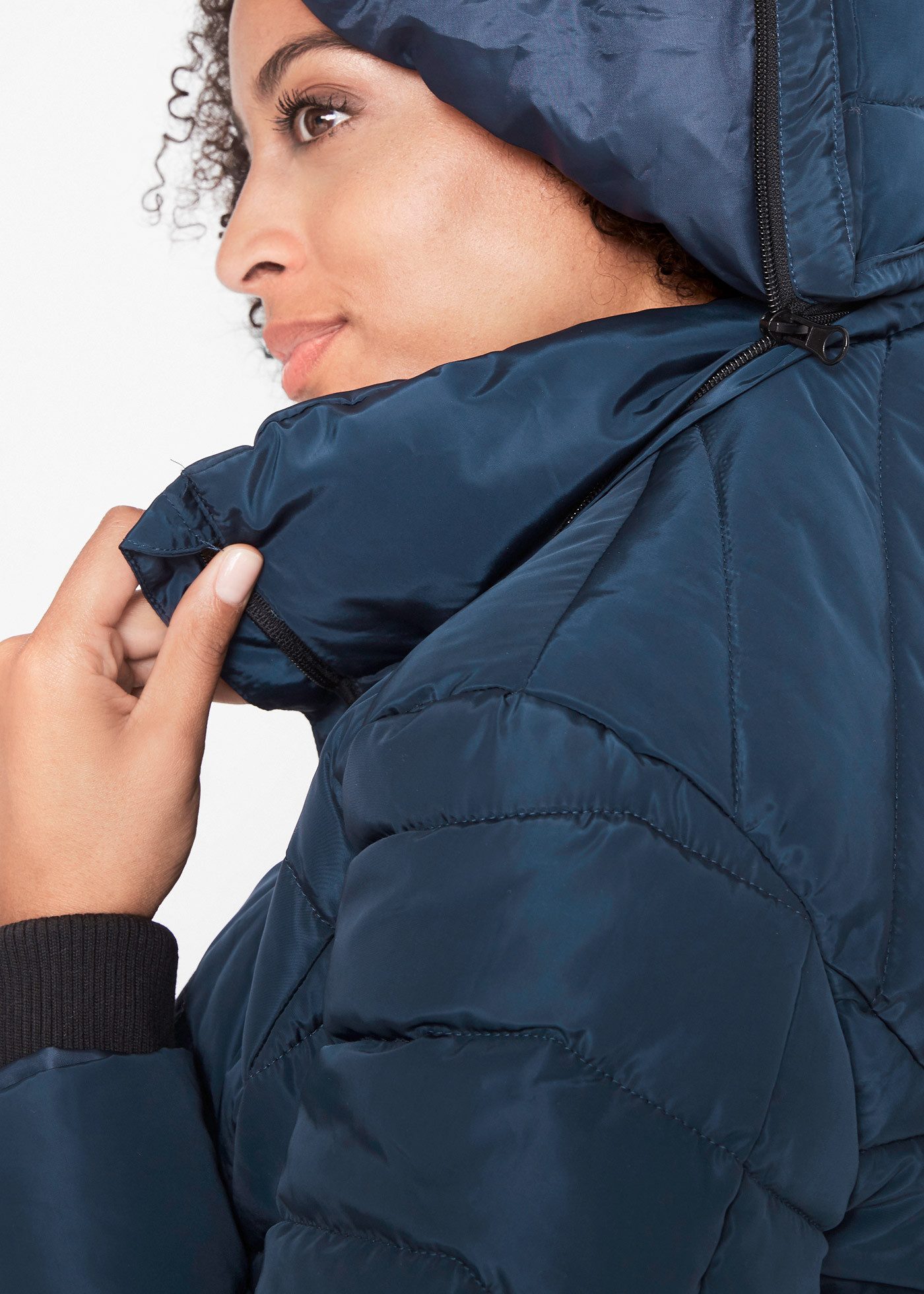bonprix Steppjacke mit wattierter Füllung, mit abnehmbarer Kapuze, pflegeleicht – Bild 3 von 5