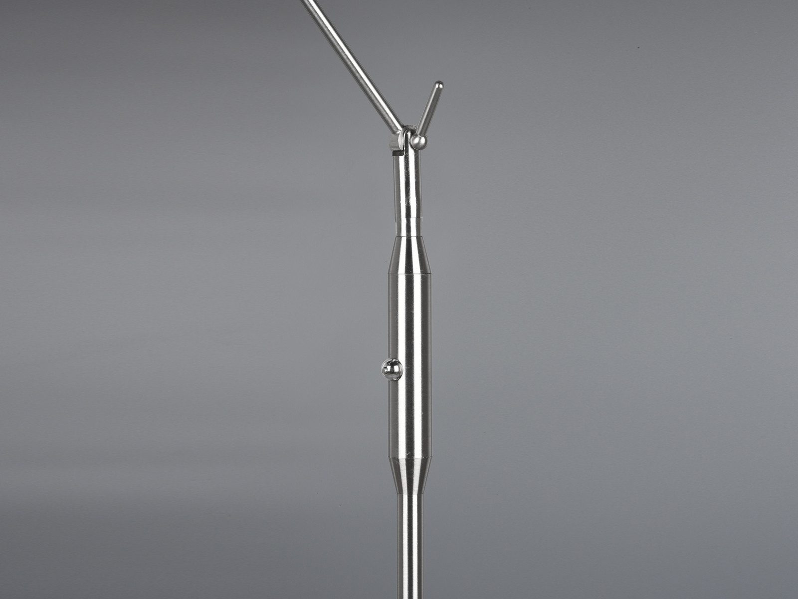 TRIO Leuchten LED Stehlampe aus Metall dimmbar, Höhe 133cm, dimmbar und Memory Funktion, LED fest integriert, Stufenlos dimmbar über integrierten Sensor, Neutra – Bild 5 von 5
