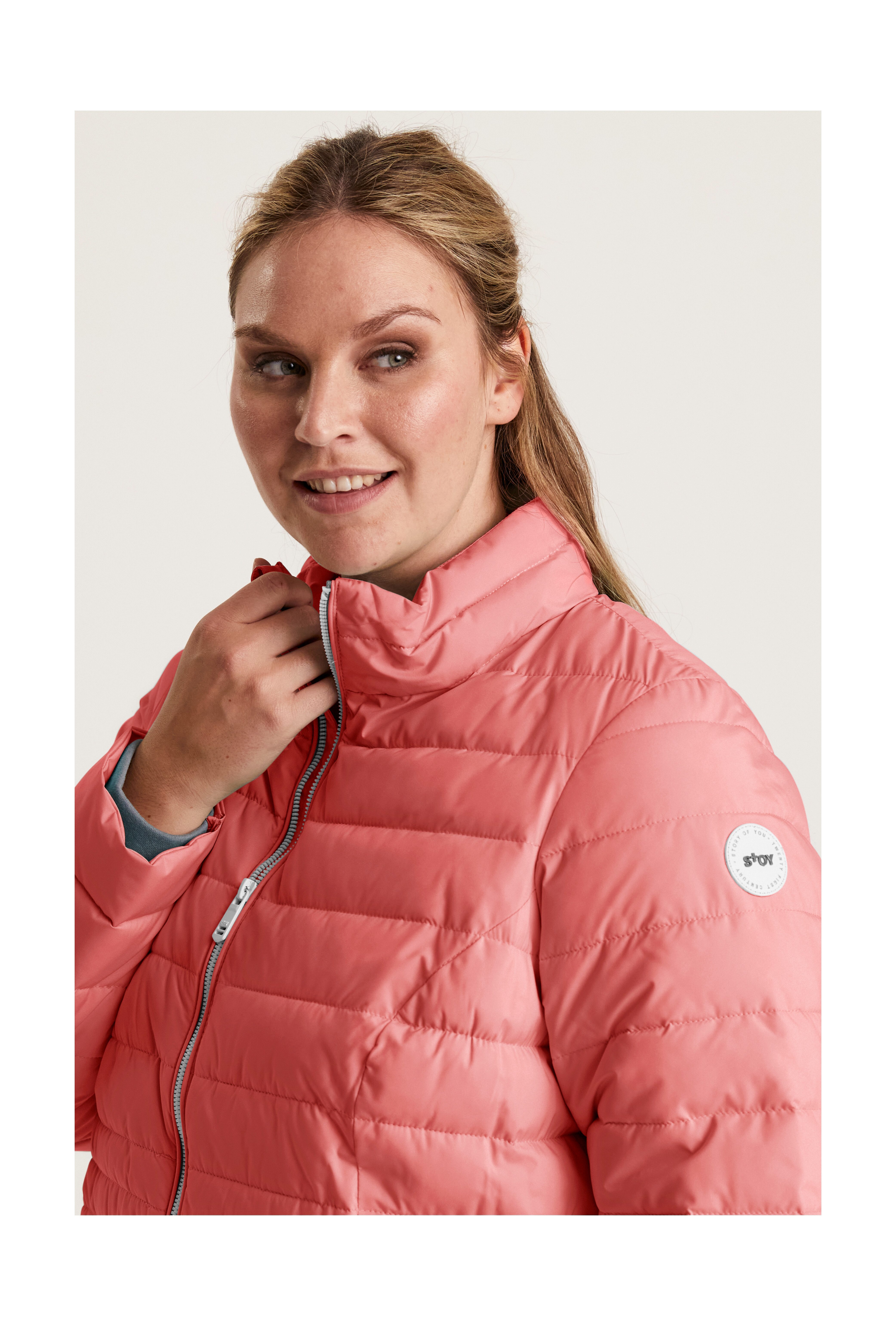 STS 21 JCKT QLTD WMN STOY Steppjacke koralle