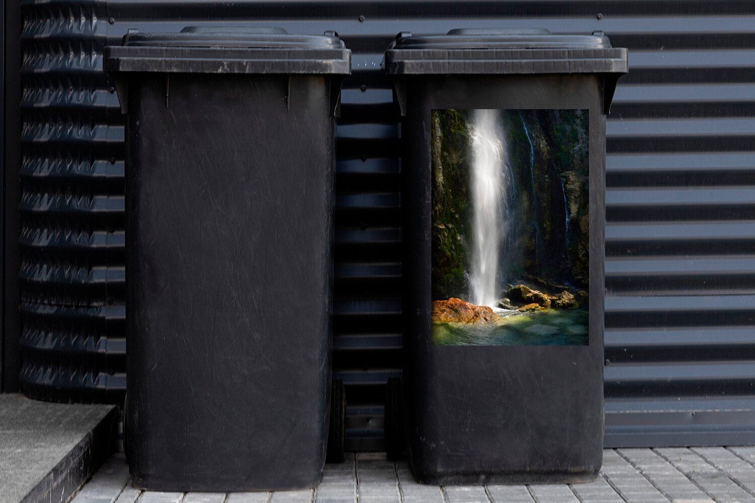 St), Wandsticker im Abfalbehälter Container, Albanien in Mülleimer-aufkleber, Wasserfall Mülltonne, (1 Theth-Nationalpark MuchoWow Sticker,