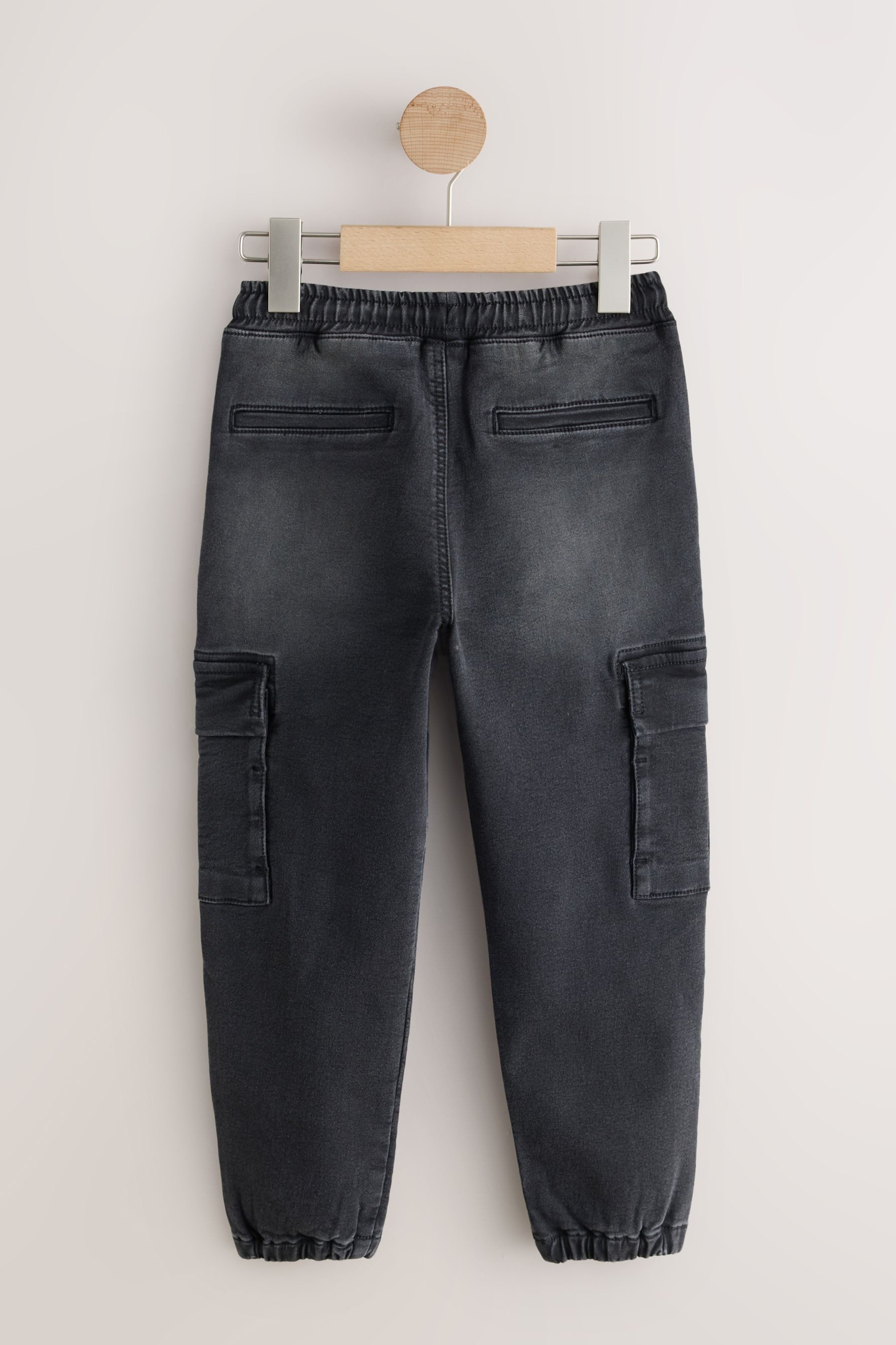 Next Loose-fit-Jeans Loose Fit Denim-Cargojeans mit Elastikbund (1-tlg) – Bild 2 von 5