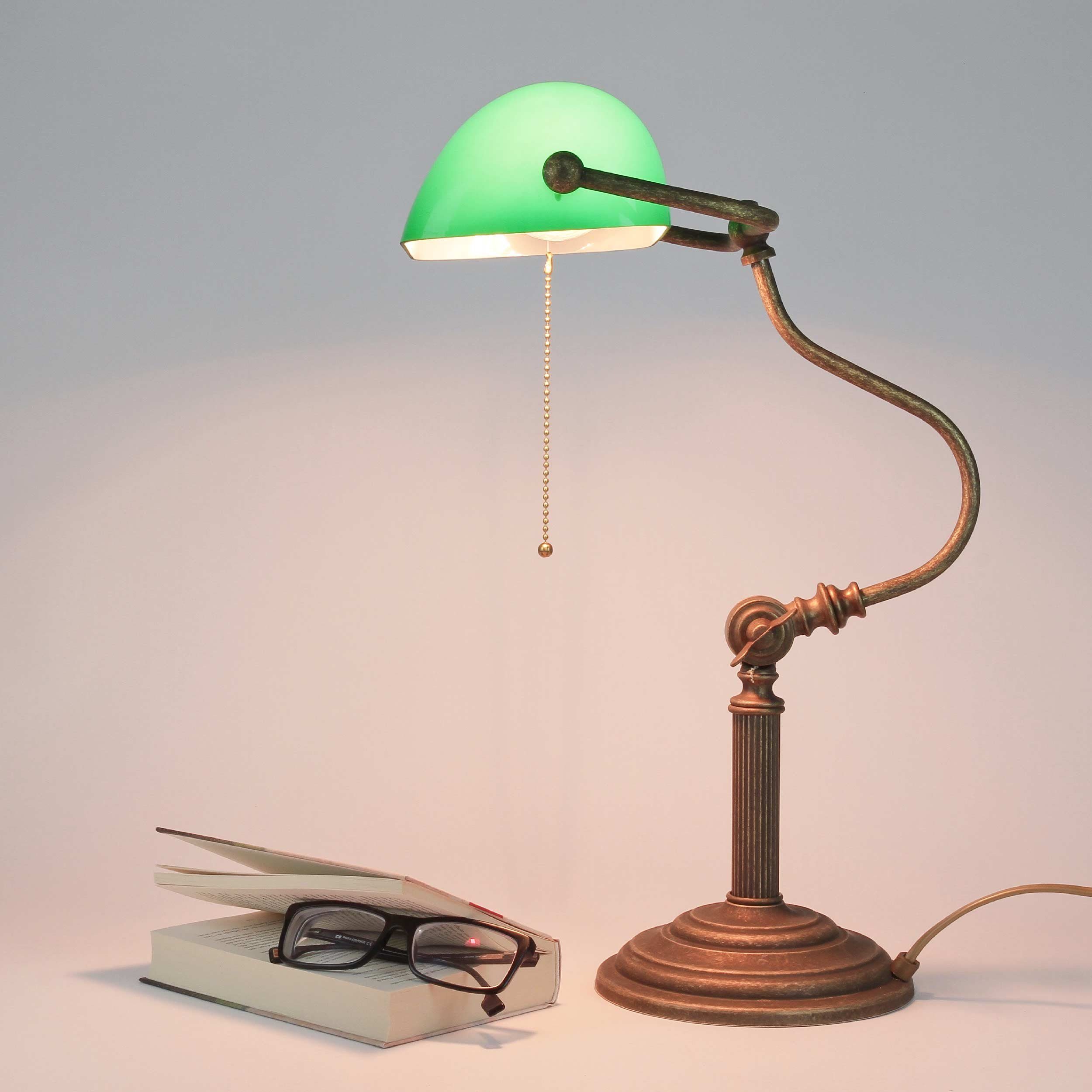 Licht-Erlebnisse Schreibtischlampe LAMPADE Premium MINISTERO, E27 ohne Bronzene Tischlampe Echt-Messing Leuchtmittel, Zugschalter Büro H:40cm