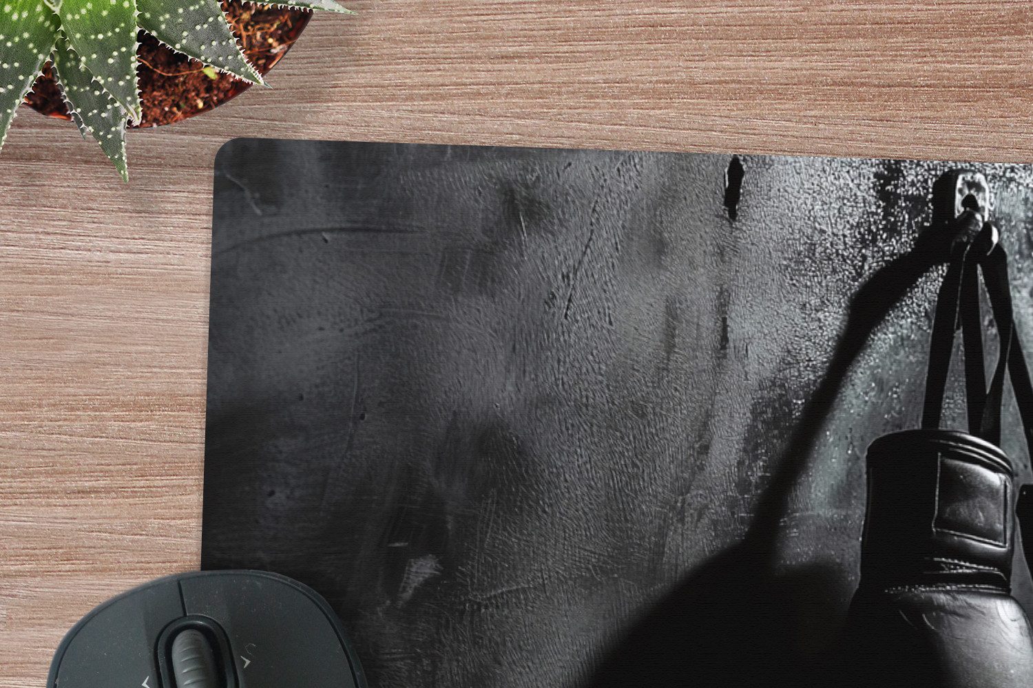 MuchoWow Mauspad Boxhandschuhe - Wand - Dunkel - Schwarz (1-St), Mousepad mit Rutschfester Unterseite, Gaming XXL, Großes, 120x60 cm