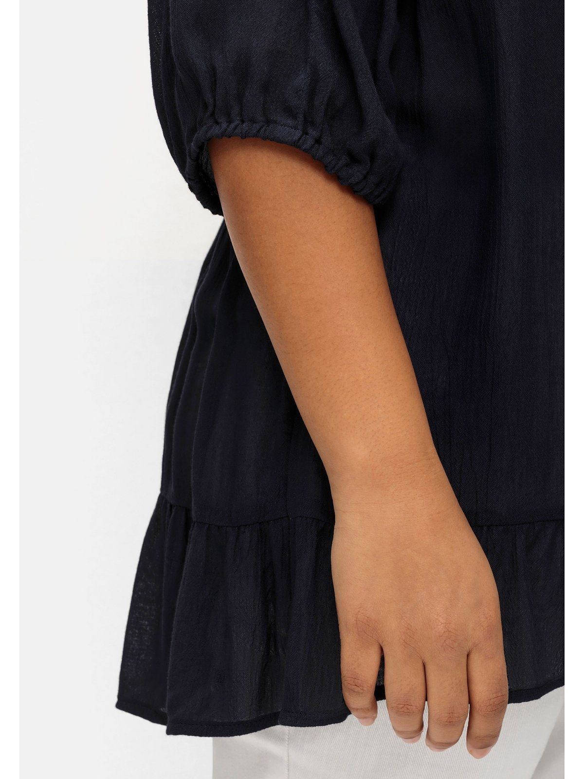 Sheego Kurzarmbluse Große Größen aus Crêpe, mit Volants am Saum