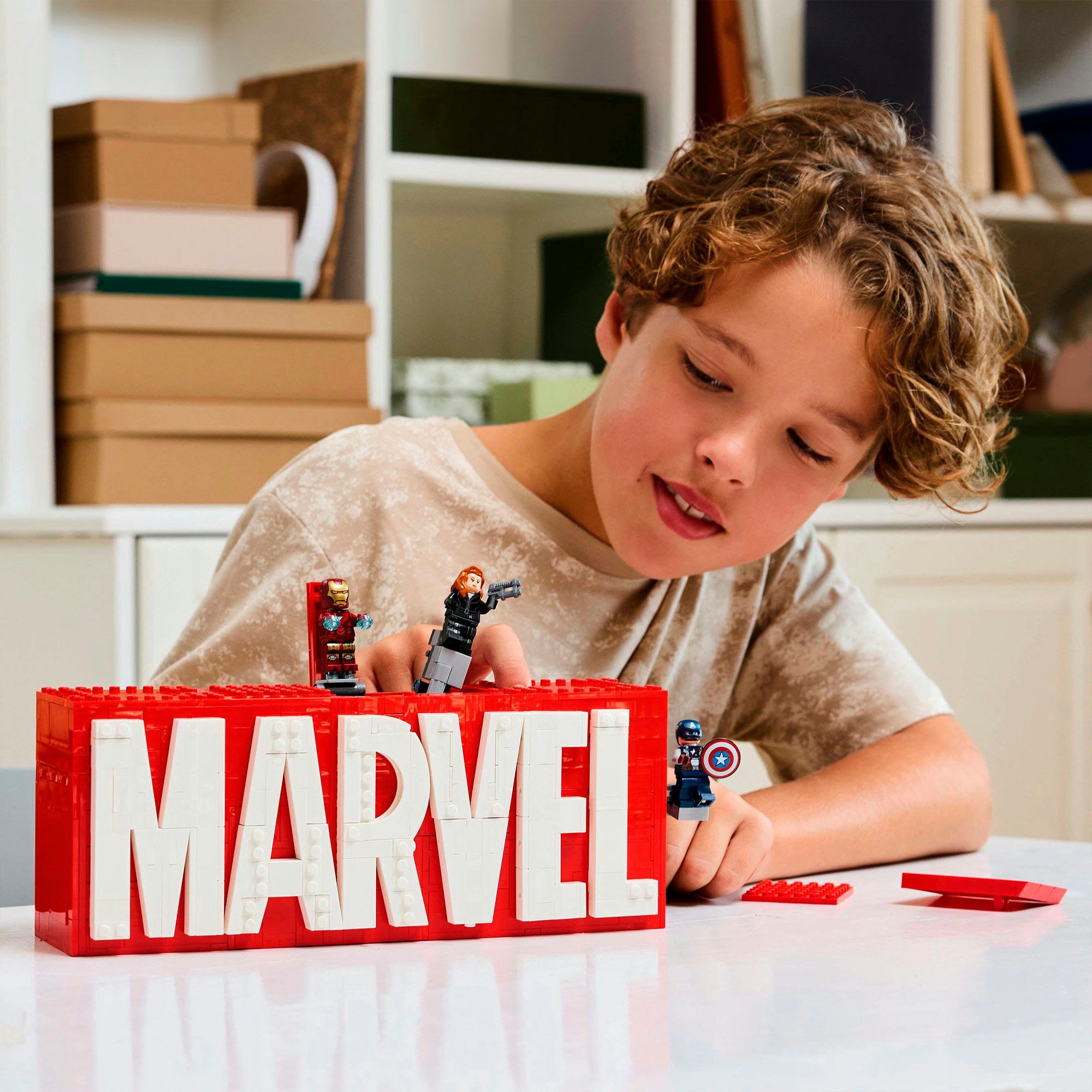 LEGO® MARVEL Logo & Minifiguren (76313), LEGO Super Heroes Konstruktionsspi günstig online kaufen