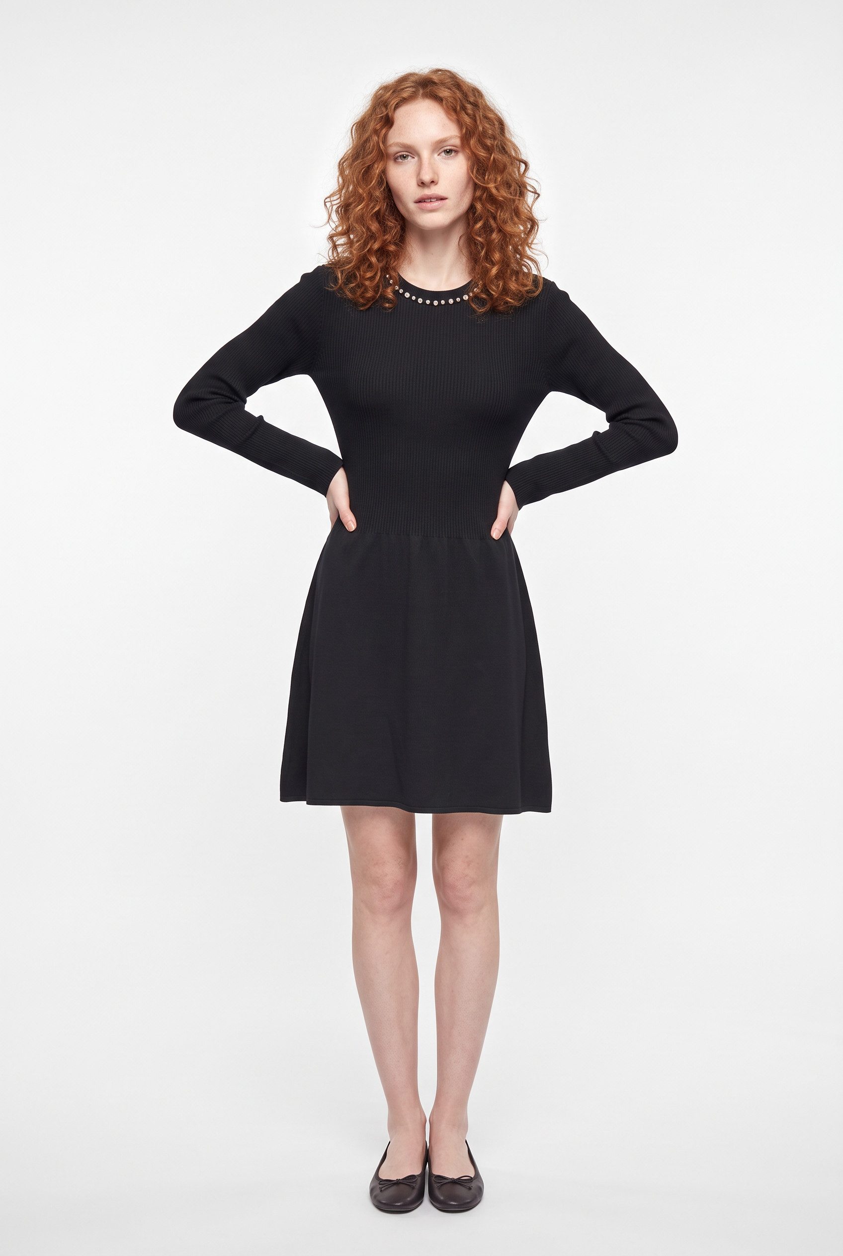 ONLY Strickkleid ONLNATASCHA LS O-NECK BLING DRESS CS KNT Viskosemischung, regular fit