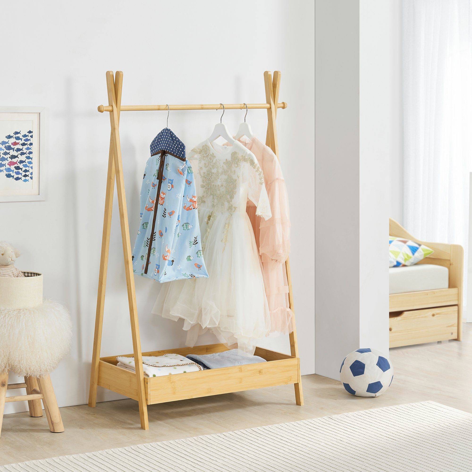 en.casa Garderobenständer, »Sola« mit Kleiderstange freistehend günstig online kaufen