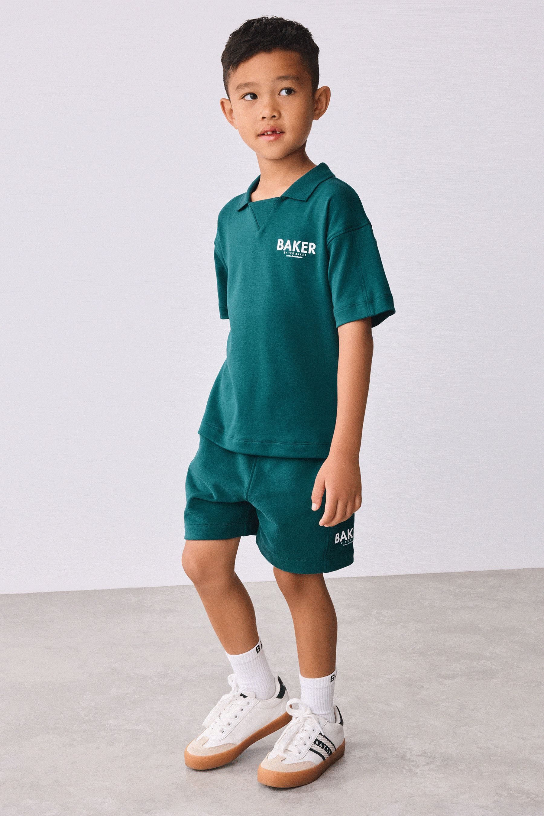 Baker by Ted Baker Shirt & Shorts Baker by Ted Baker Poloshirt und Shorts im Set (2-tlg)