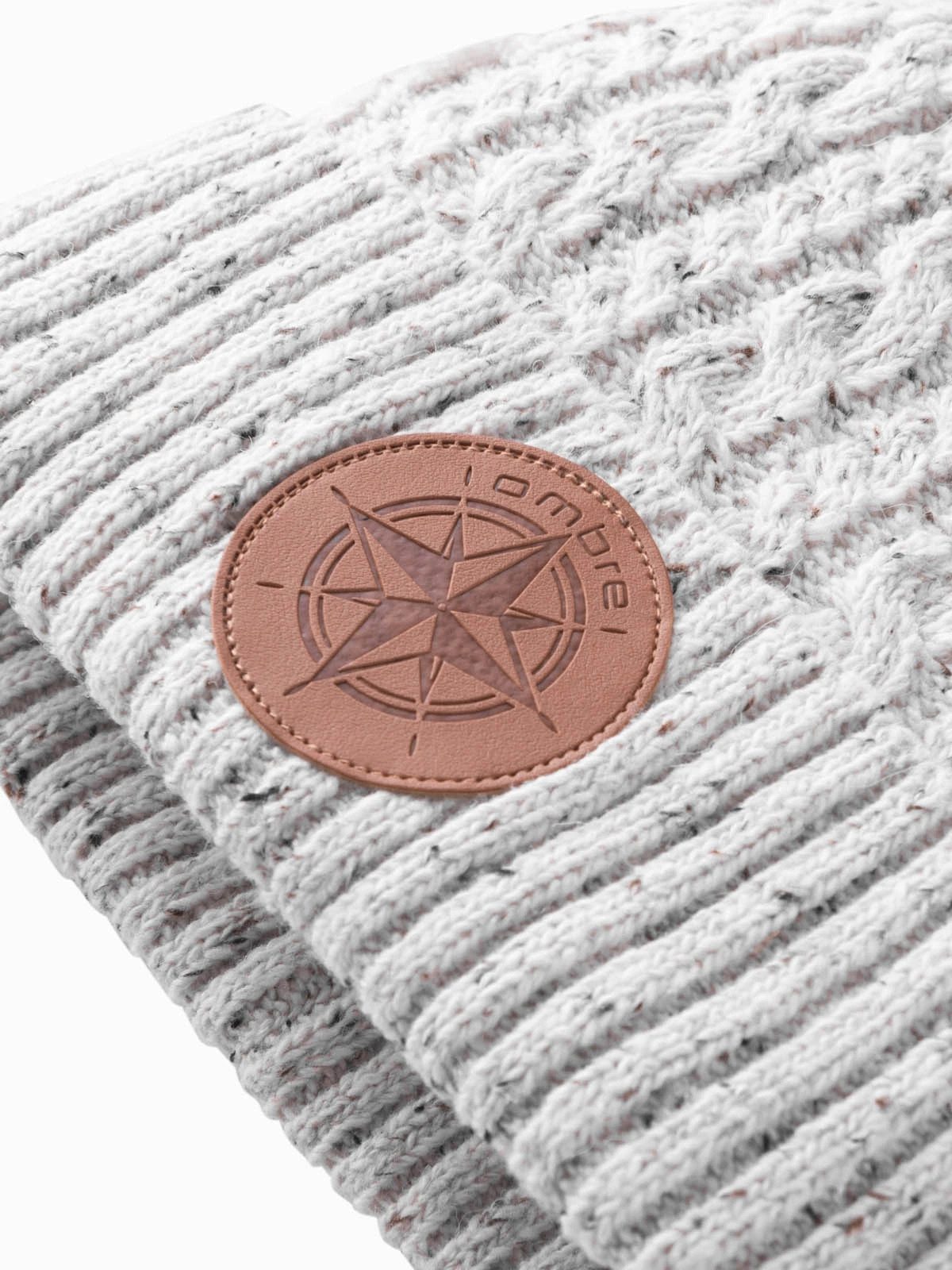 OMBRE Strickmütze Herrenmütze mit rundem geprägtem Patch