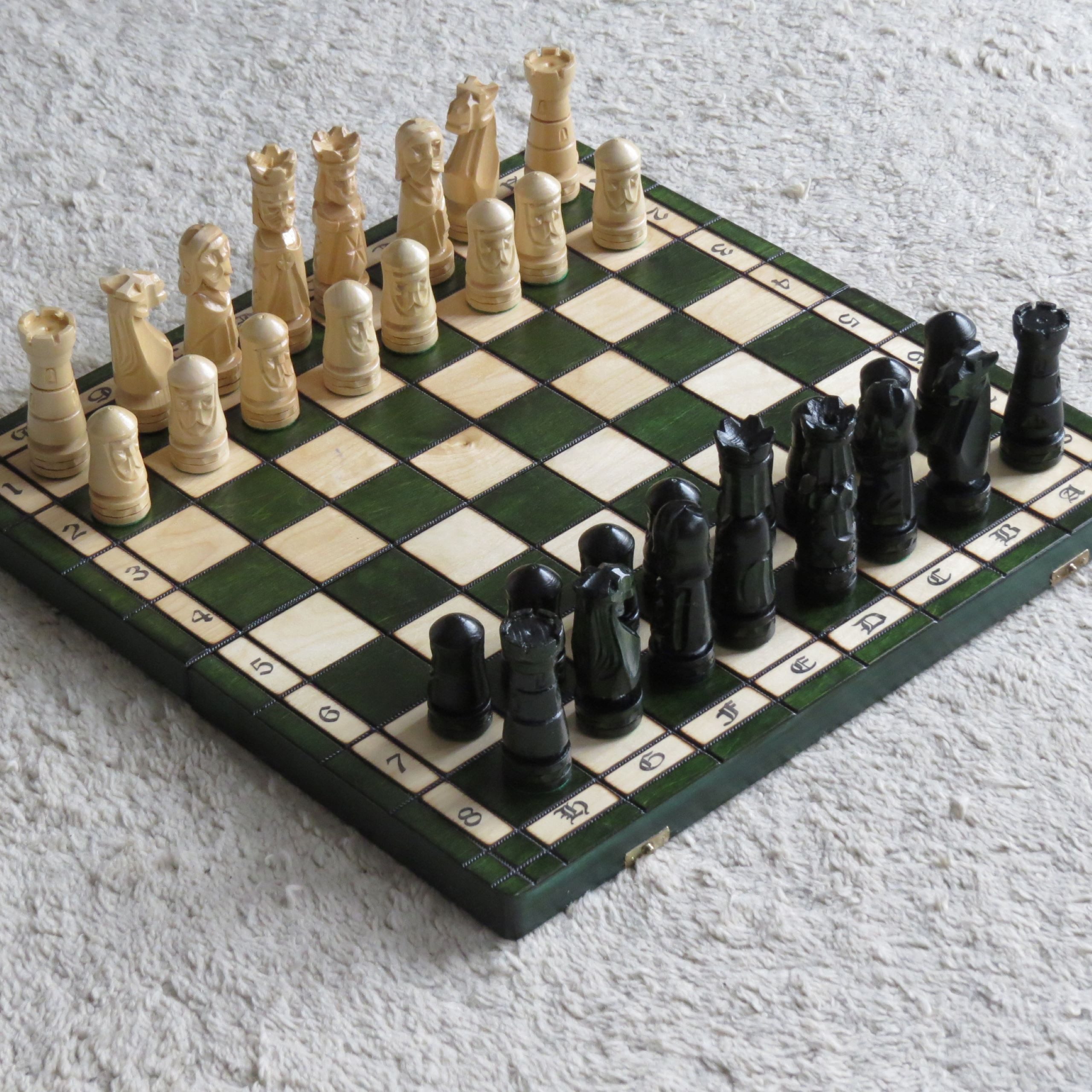 Holzprodukte Spiel, Schach Geschnitzt 50 x 50 cm Schachspiel Holz Geschnitzt NEU grün