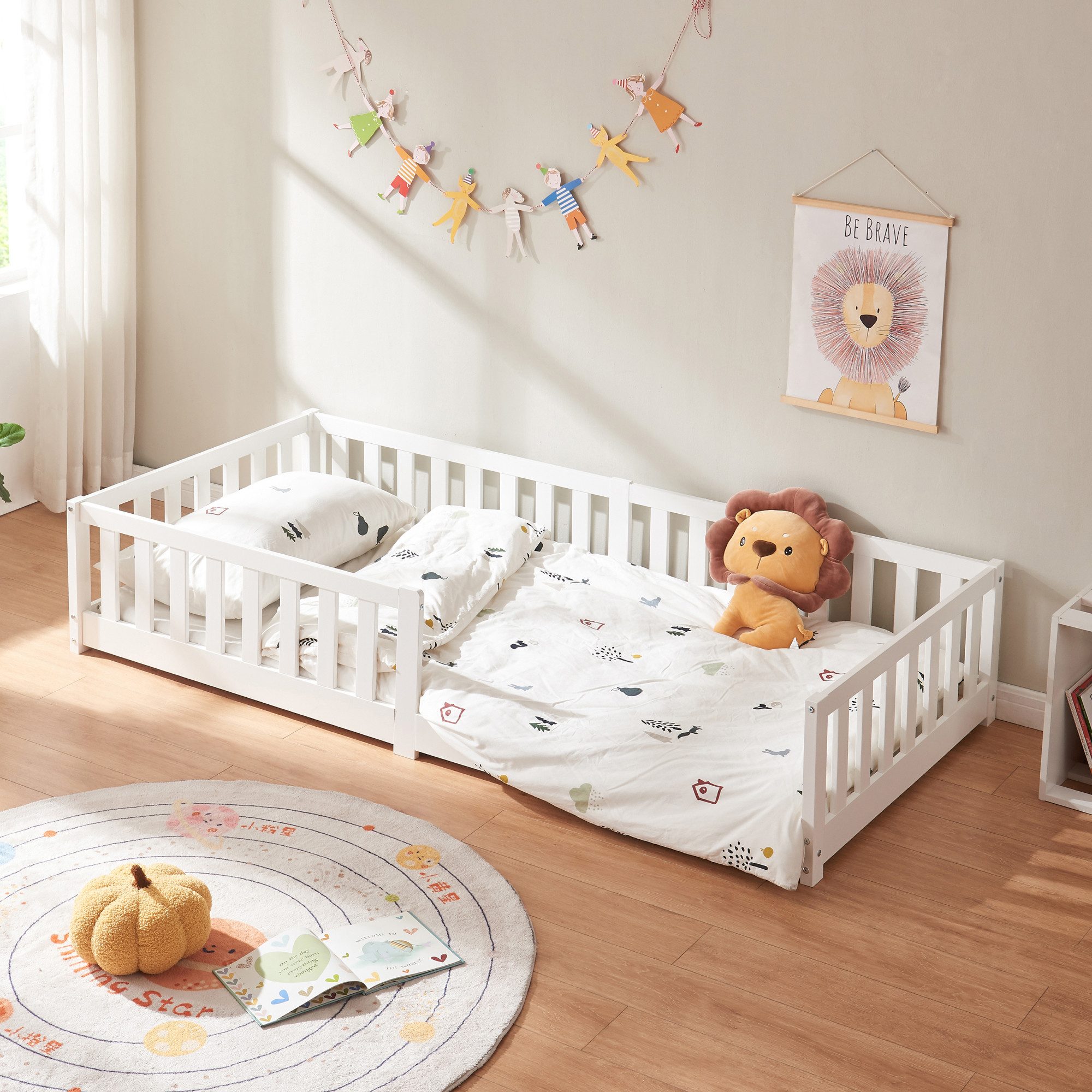en.casa Kinderbett, »Tanna« mit Rausfallschutz 90x200 cm Montessori Kiefernholz Weiß