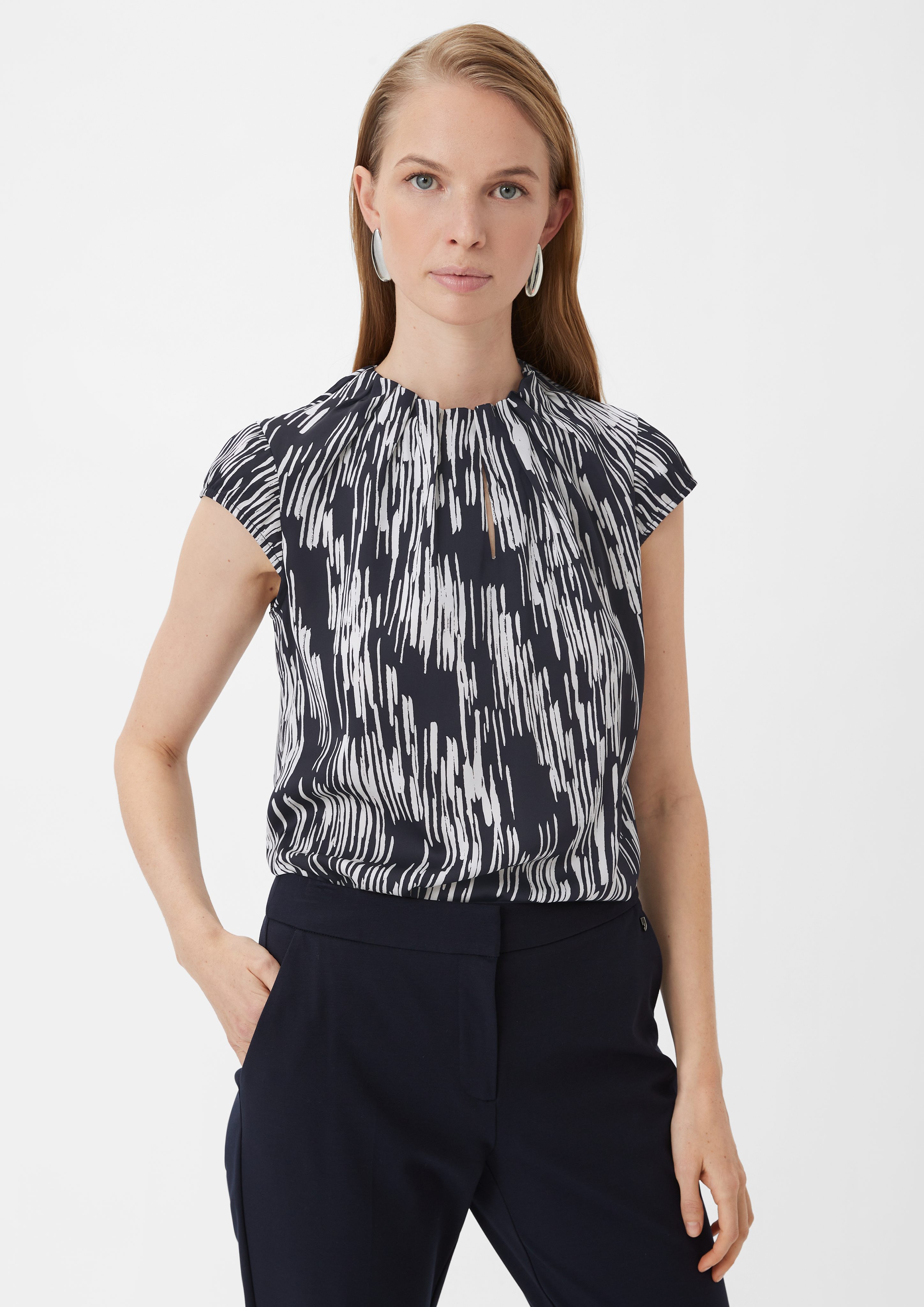 Comma Kurzarmbluse Geraffte Bluse mit All-over-Print günstig online kaufen