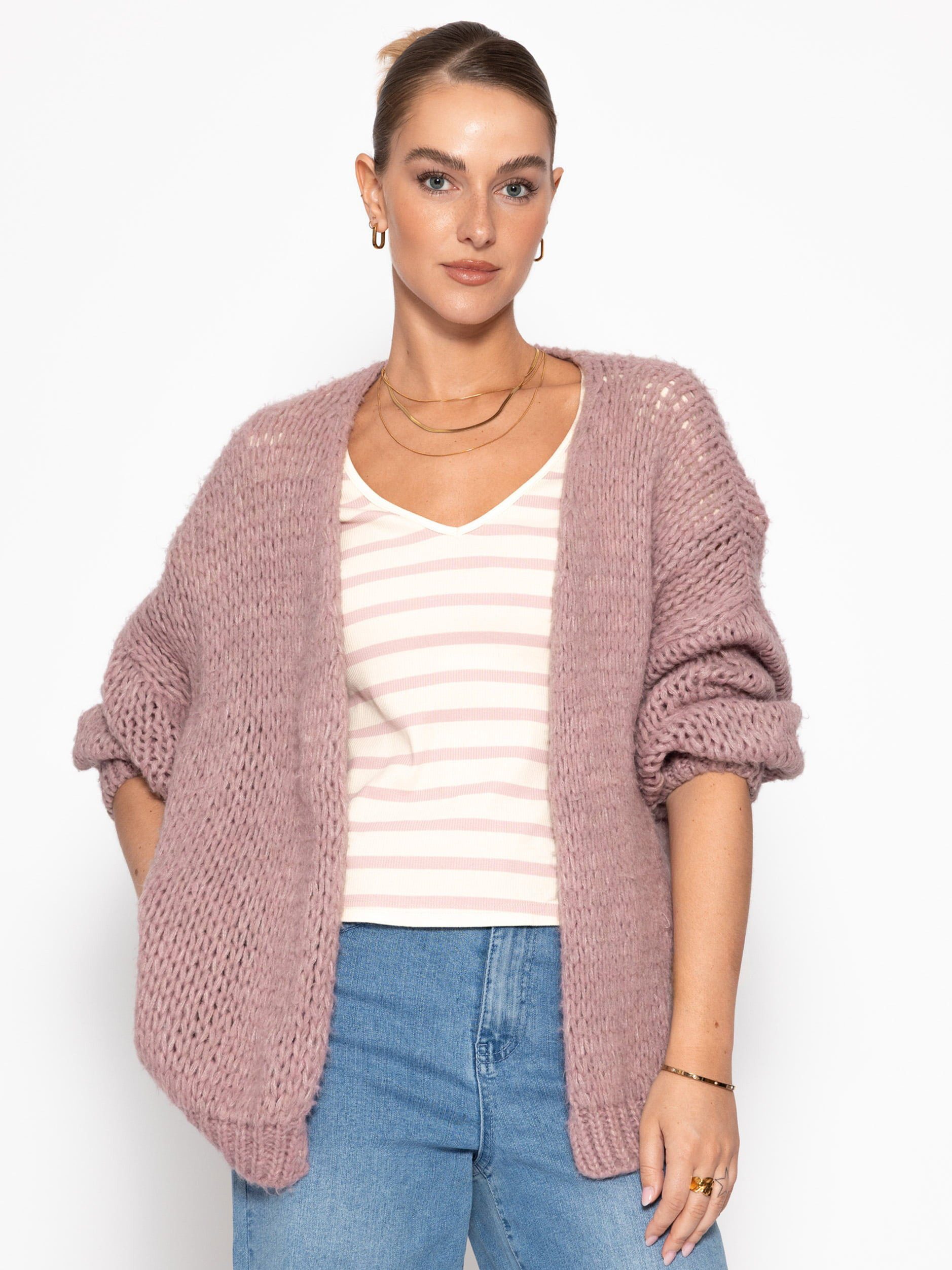 SASSYCLASSY Cardigan Oversize Strick Cardigan für Damen Flauschiger Cardigan mit offen fallendem Schnitt und Rippbündchen