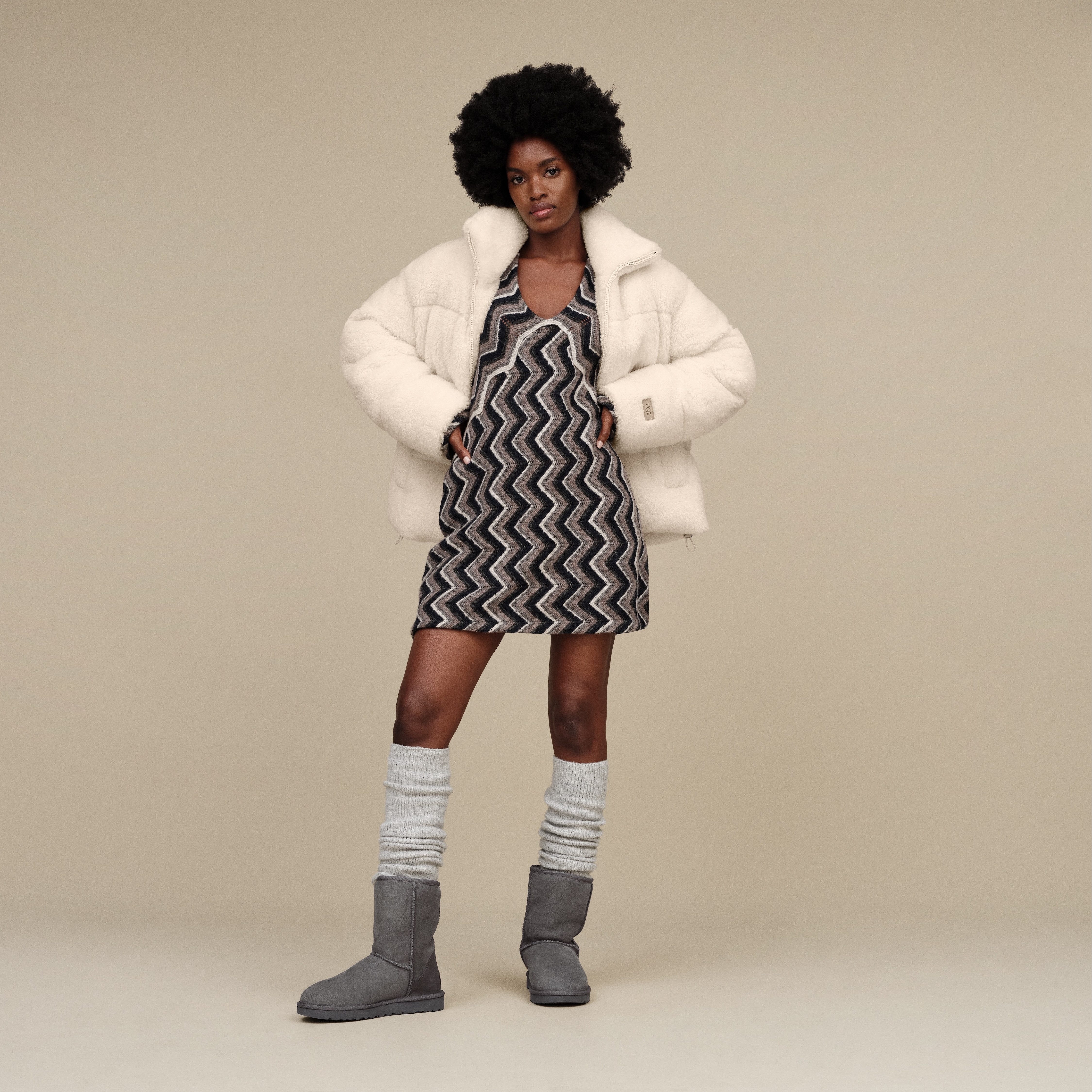 UGG Unisex Classic Short 2 Winterboots, Stiefel, Schlupfstiefel in klassisc günstig online kaufen