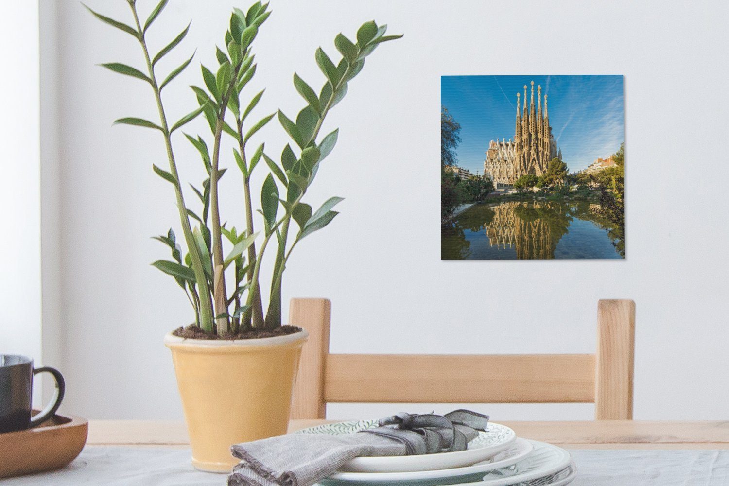 Leinwand - OneMillionCanvasses® Barcelona Leinwandbild Sagrada für St), Schlafzimmer (1 Bilder Familia - Wohnzimmer Wasser,