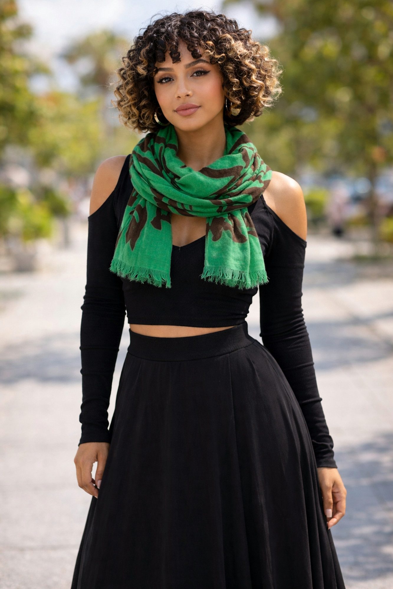 Ella Jonte Modeschal, Baumwollschal mit Tiger-Motiv – Leichter Sommerschal in Grün-Braun