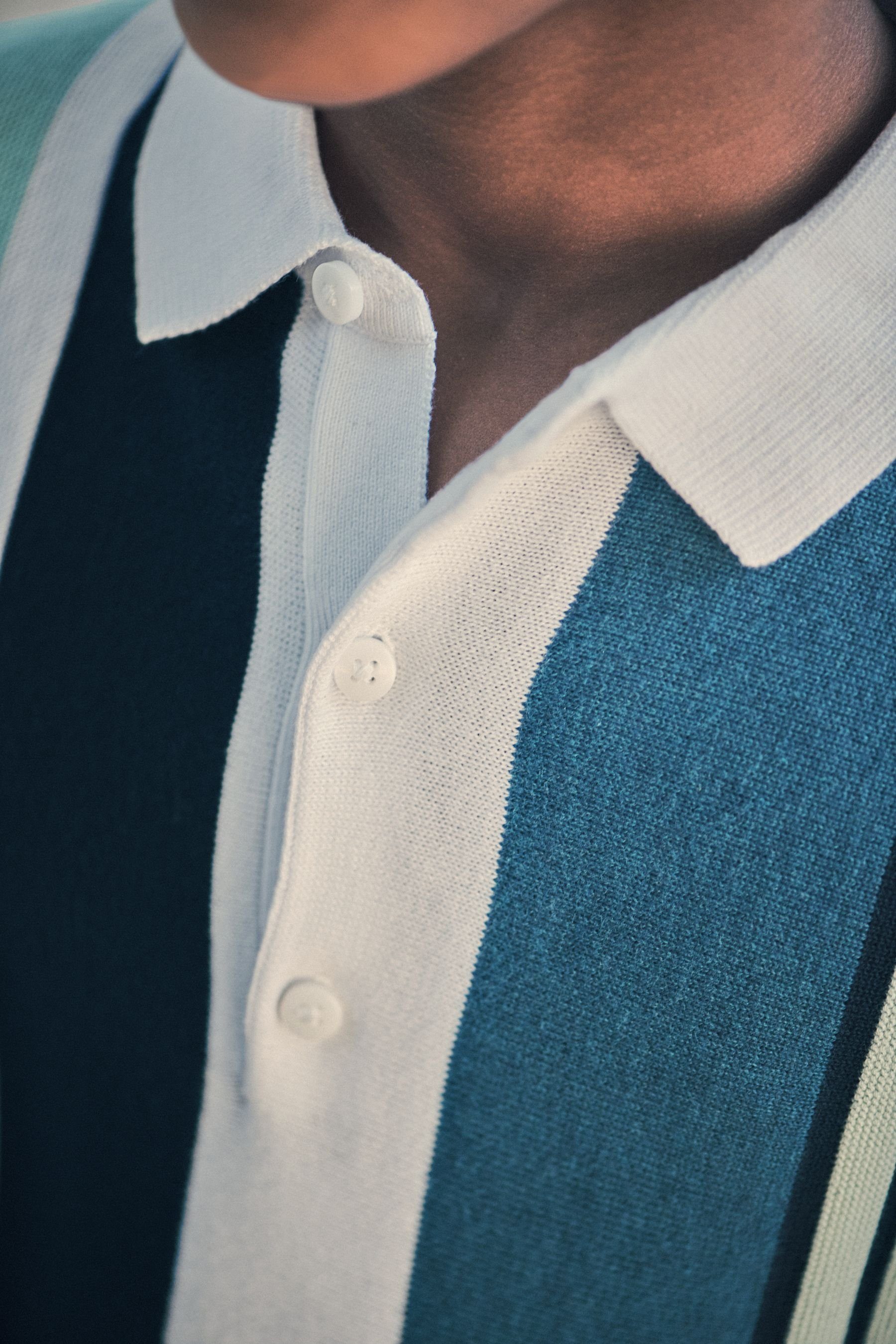Kinder Pullover Next Polokragenpullover Strick-Poloshirt mit vertikalen Streifen