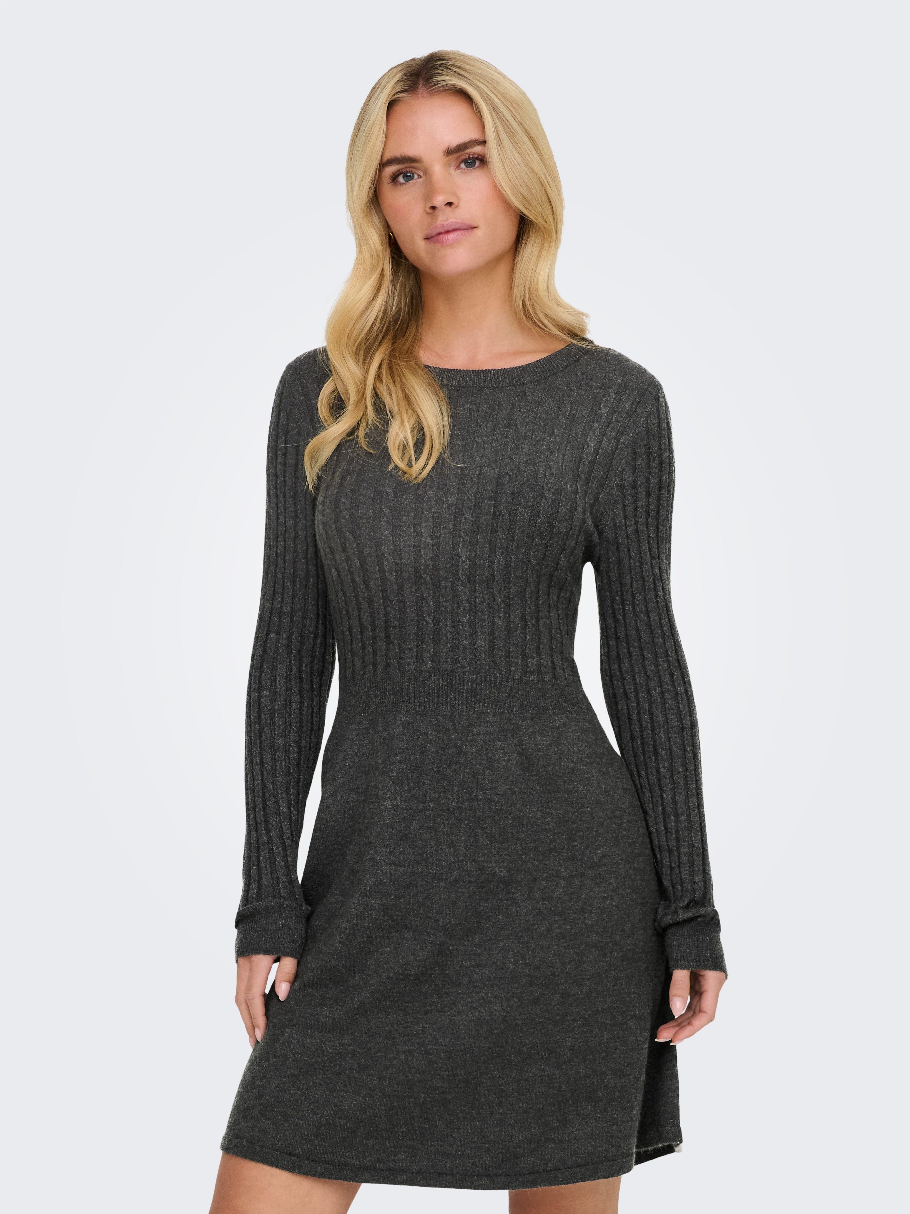ONLY Strickkleid ONLFIA LS CABLE DRESS KNT tailliert und mit dezentem Zopfs günstig online kaufen