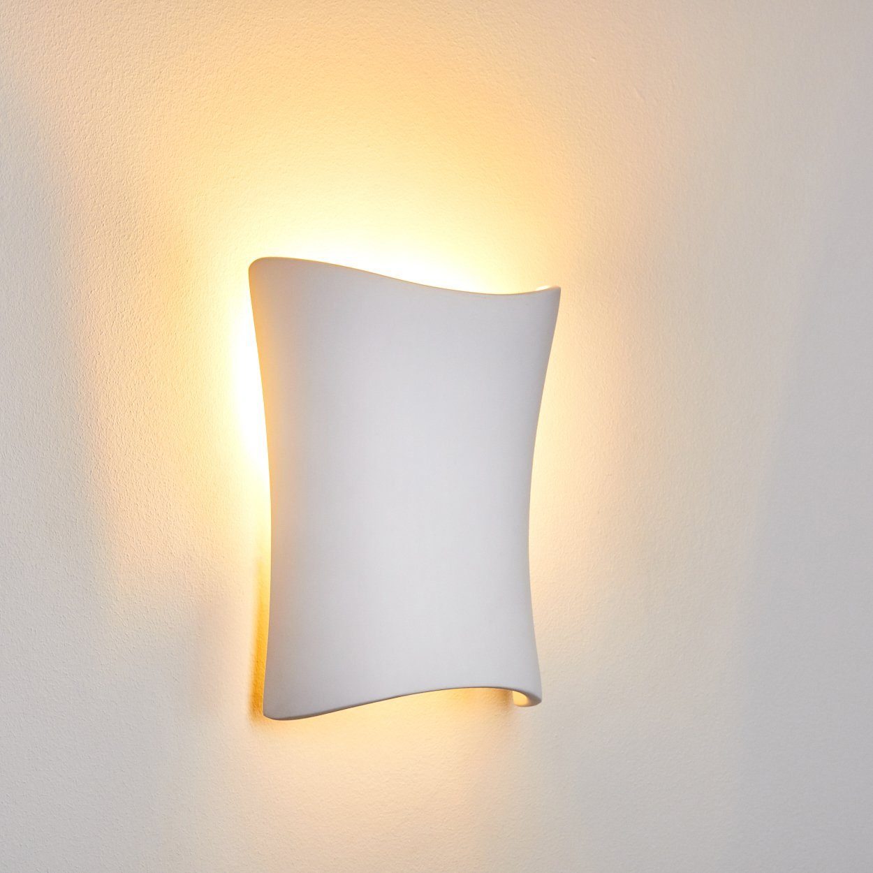 Weiß, Keramik hofstein Wandlampe »Rosate« Down-Effekt, Wandleuchte & handelsüblichen mit aus Leuchtmittel, bemalbar E14, Up in ohne mit Farben