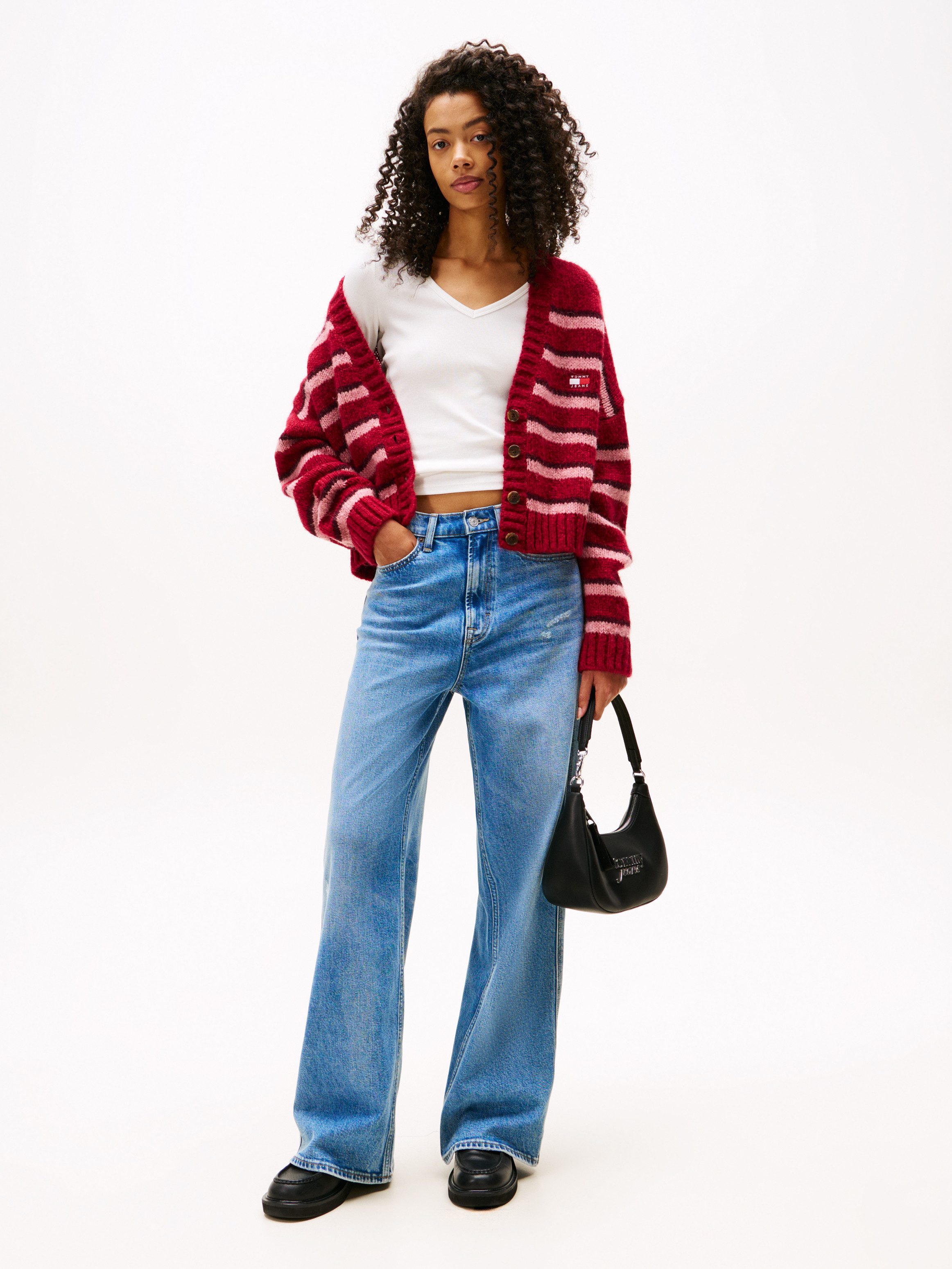 Tommy Jeans Langarmshirt TJW SLIM ESSENTIAL RIB V LS mit Logostickerei