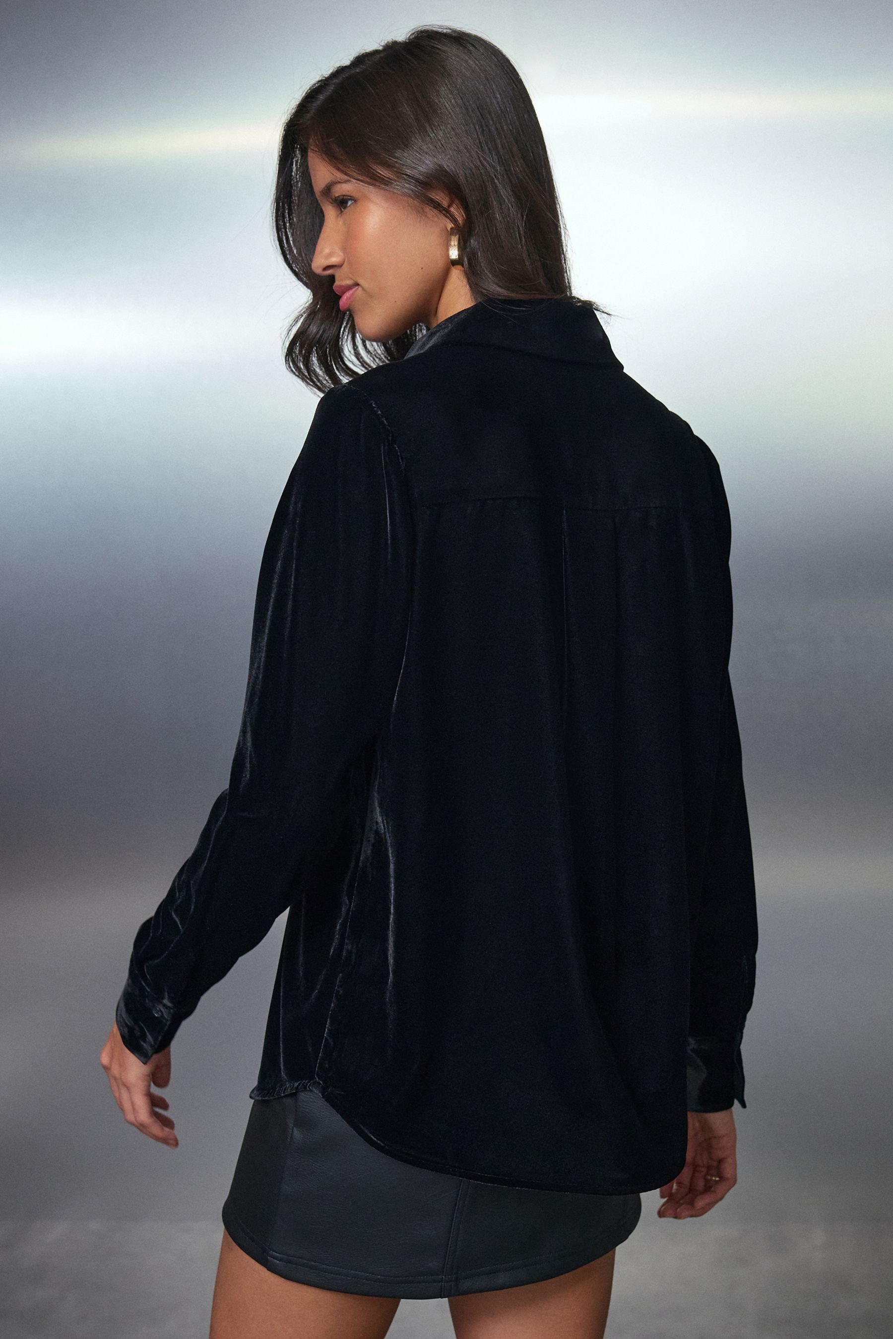 Next Langarmhemd Langärmelige Samtbluse (1-tlg) günstig online kaufen