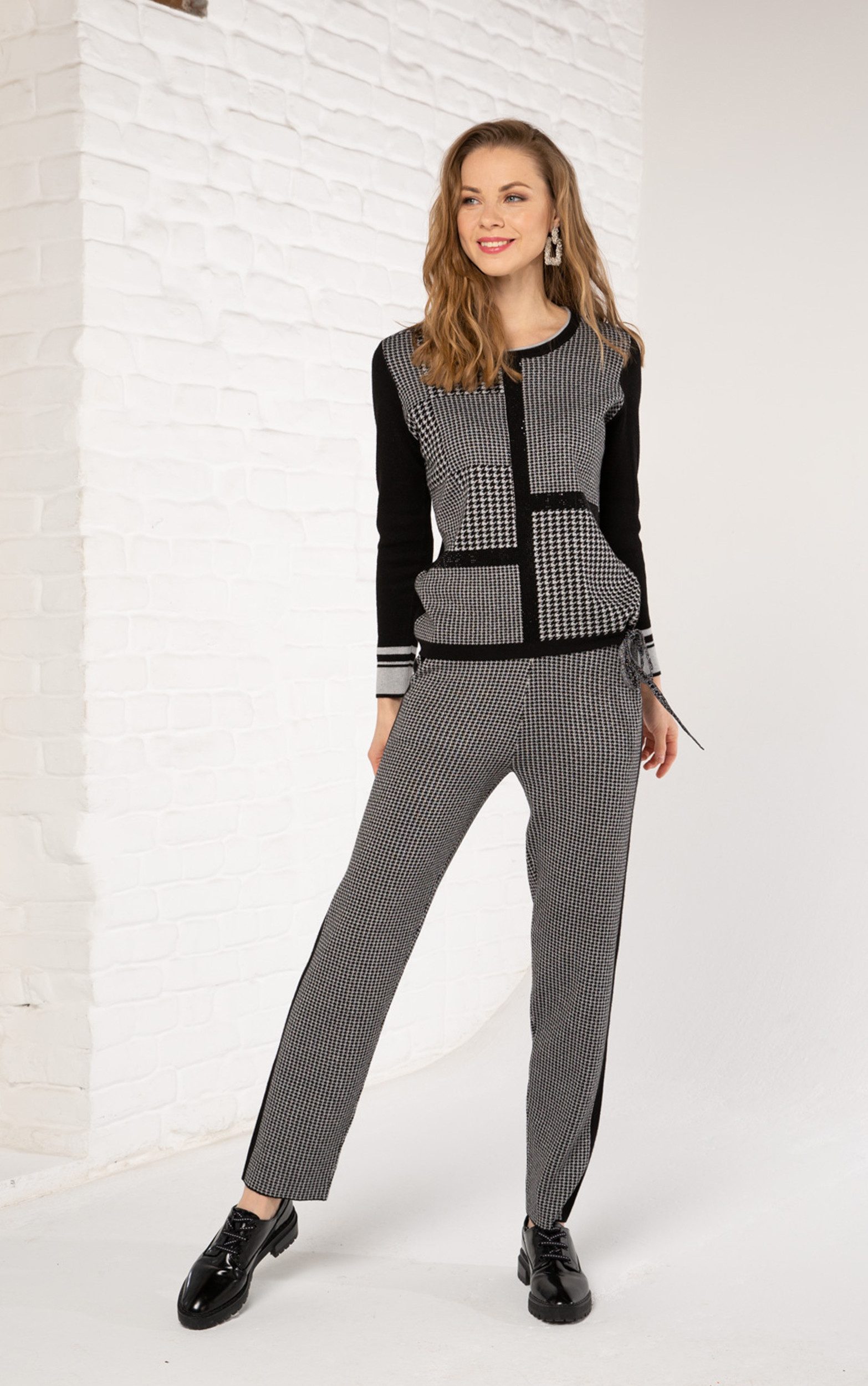 Passioni Strickpullover mit Hahnentrittmuster und Glitzersteinen günstig online kaufen