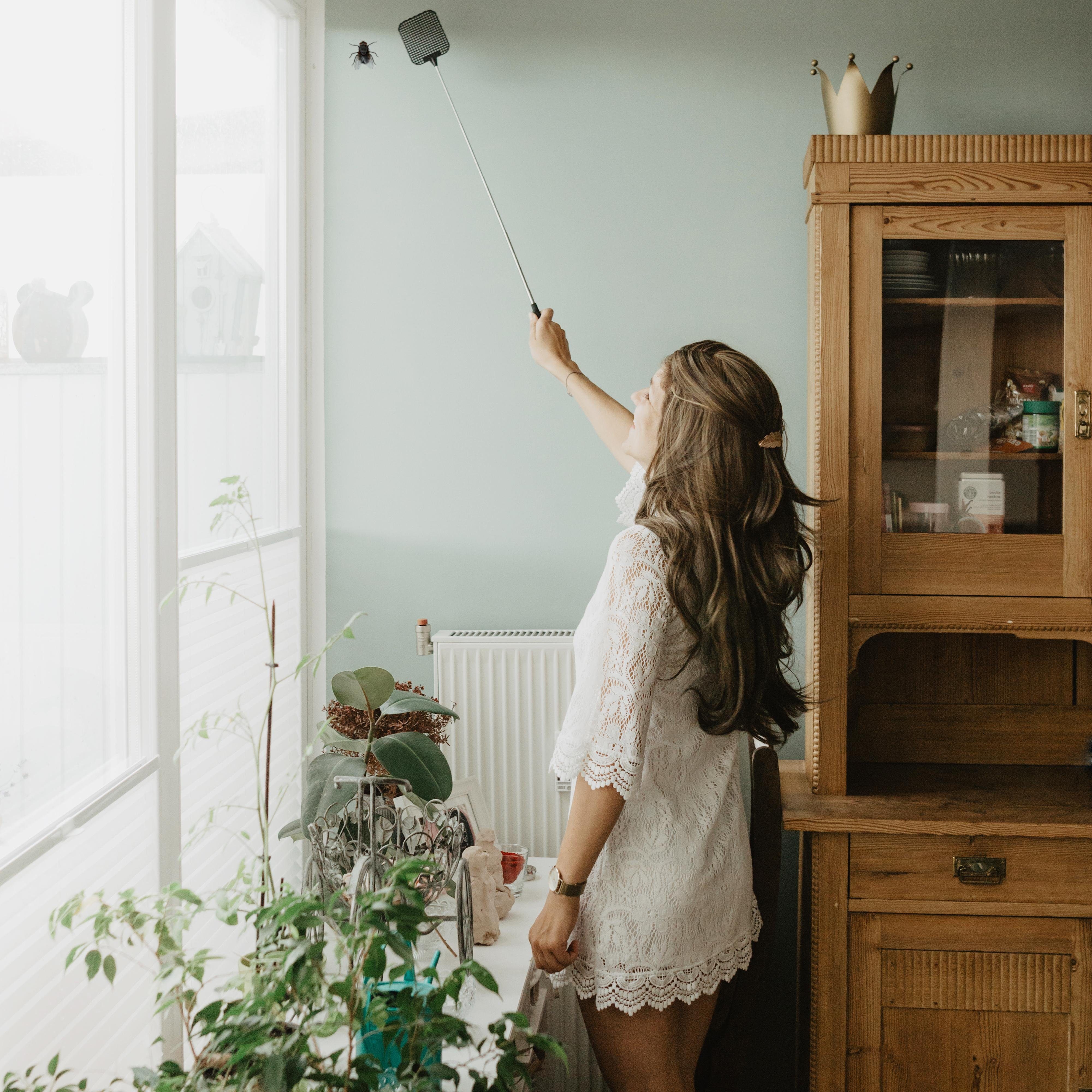 ECENCE Fliegenwedler 2er Set ausziehbare Fliegen-klatschen Schwarz 26cm