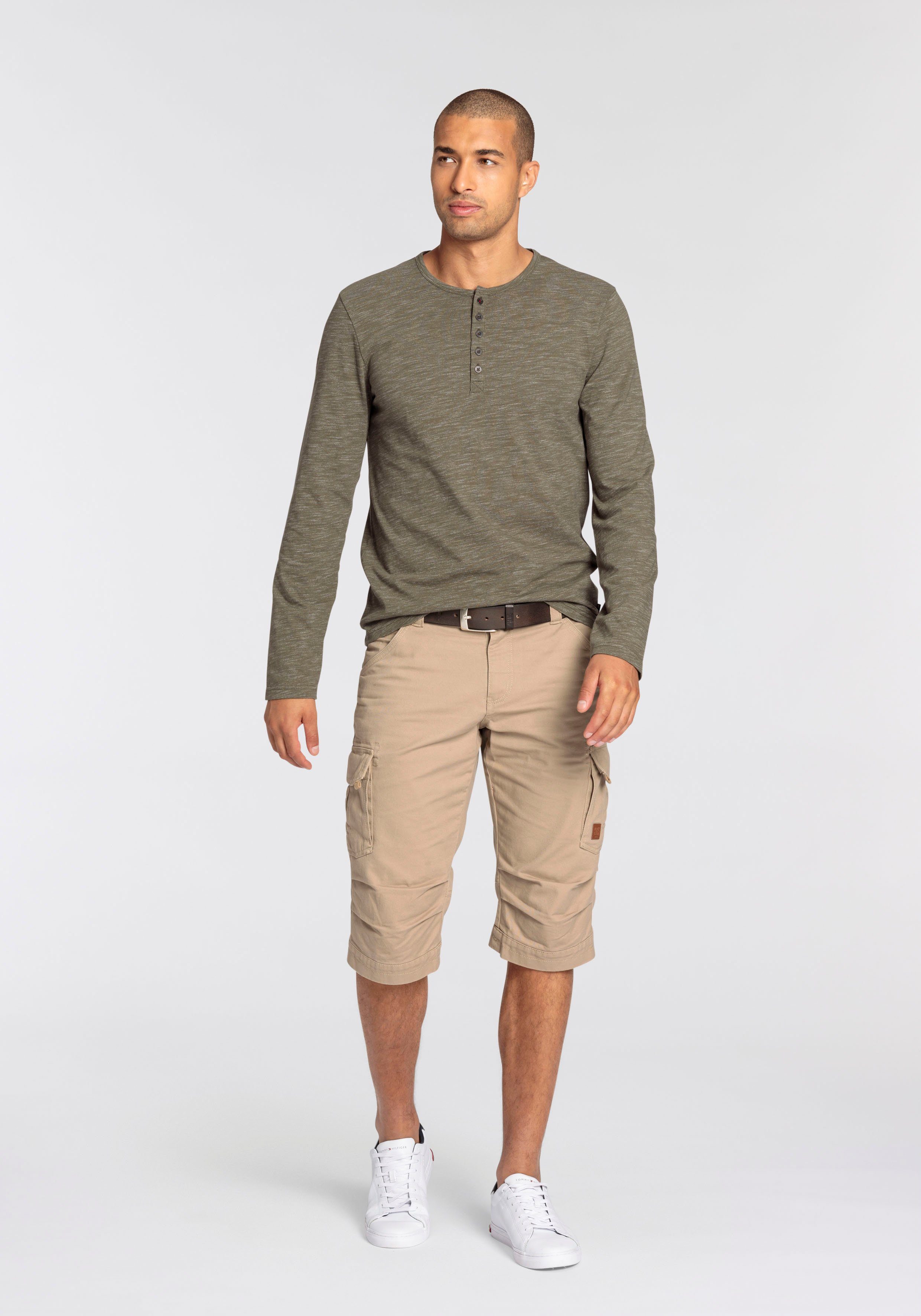 Bruno Banani Langarmshirt schmale Passform, melierte Optik und Druck