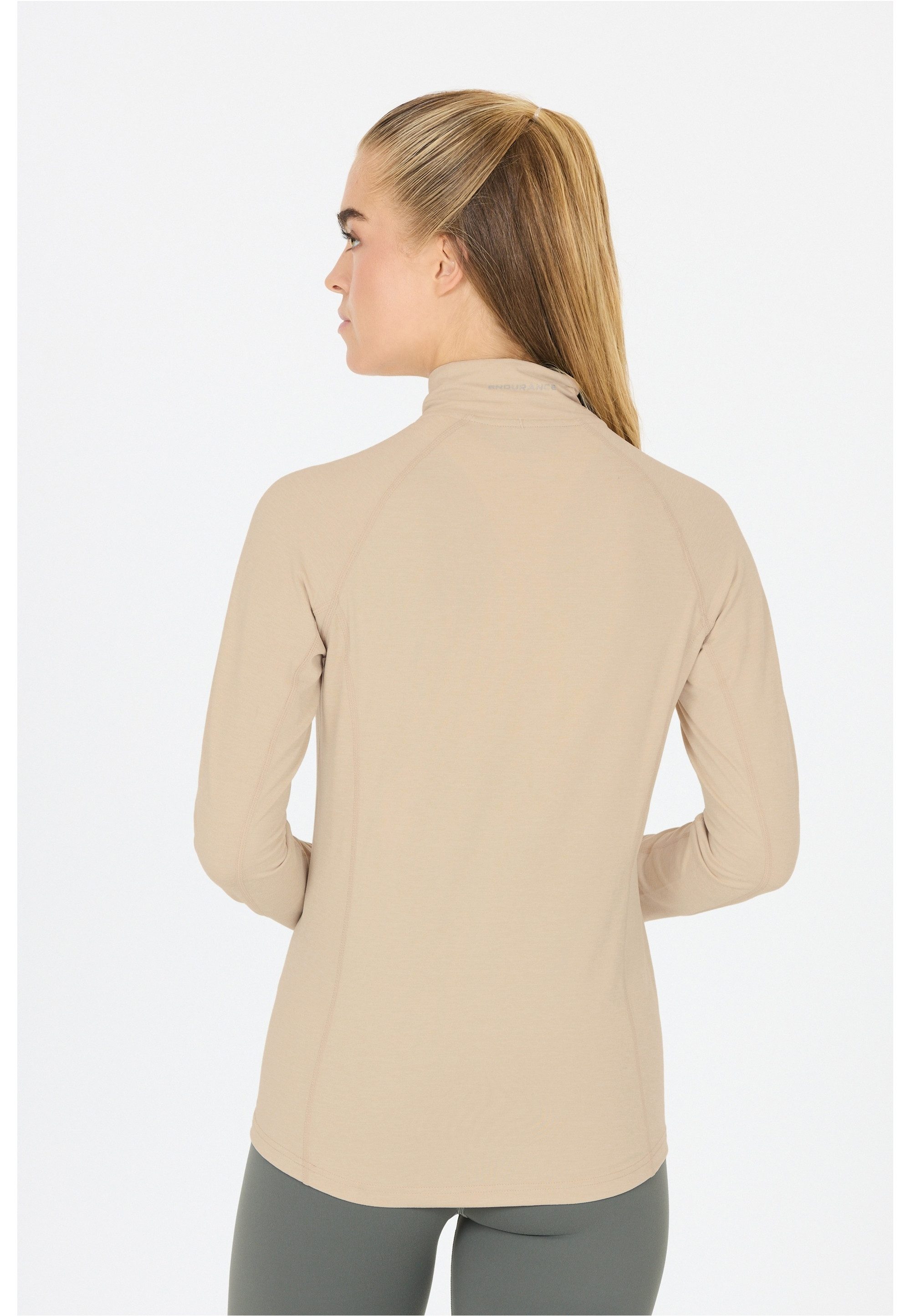 ENDURANCE Funktionsshirt Canna mit cleveren Daumenöffnungen