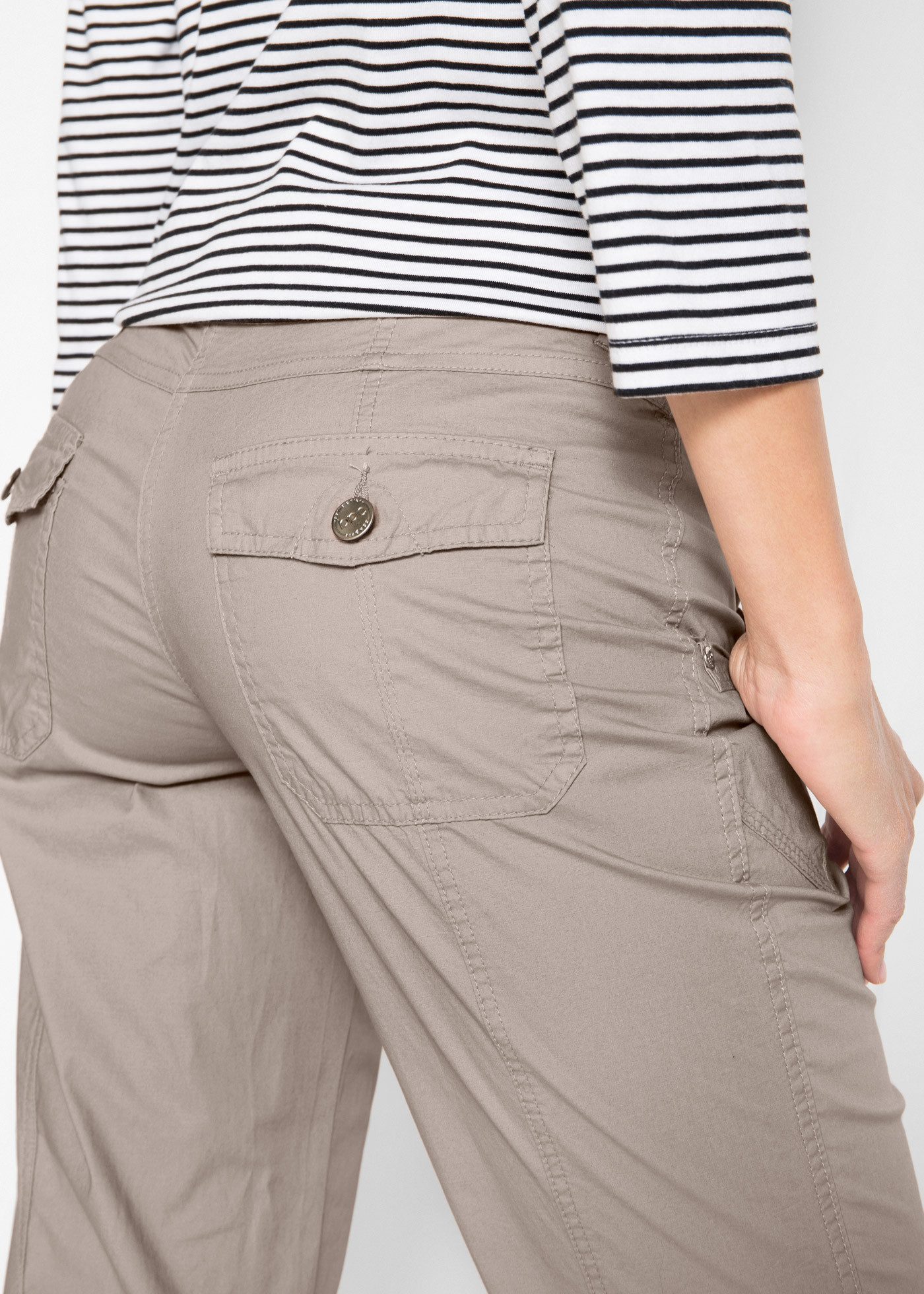 bonprix Cargohose aus Baumwoll-Stretch-Material, mit Eingrifftaschen und Gesäßtaschen