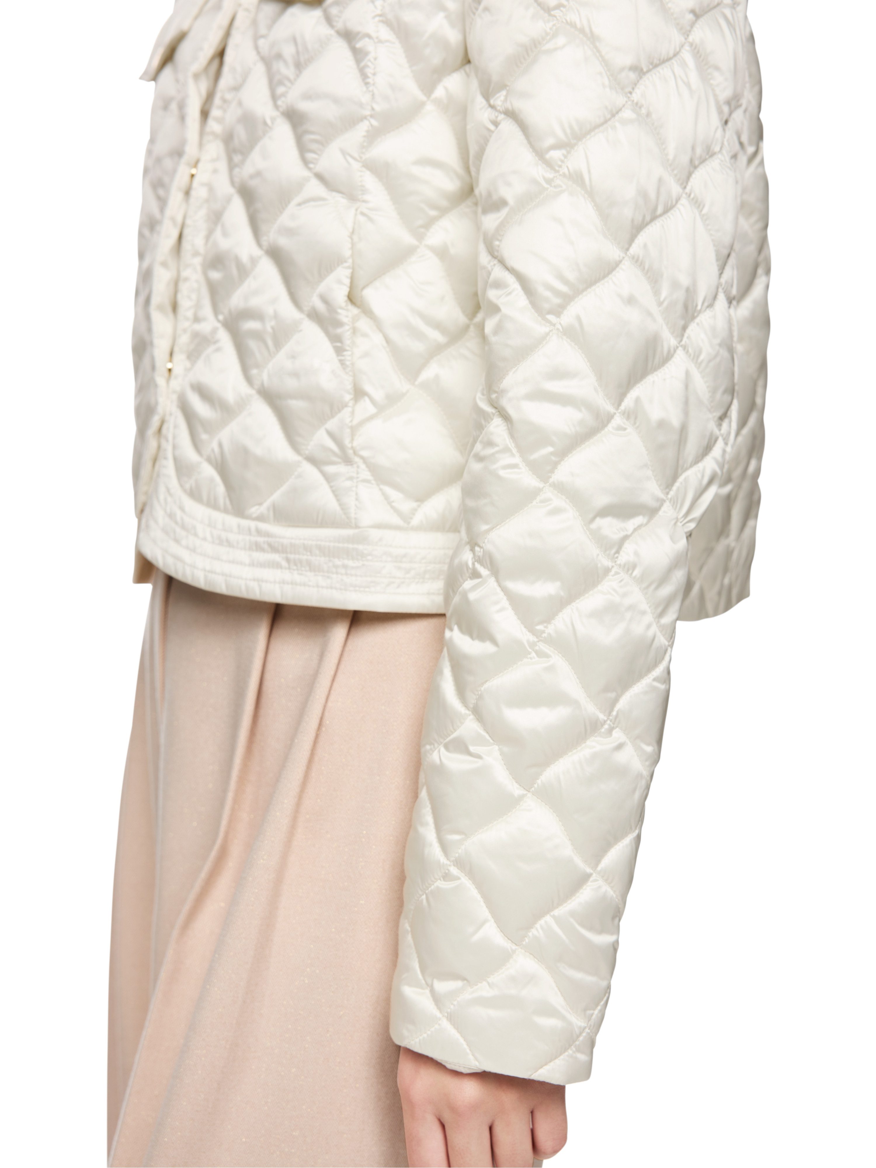 Marc Cain Kurzjacke Neutral Affinity Premium Damenmode